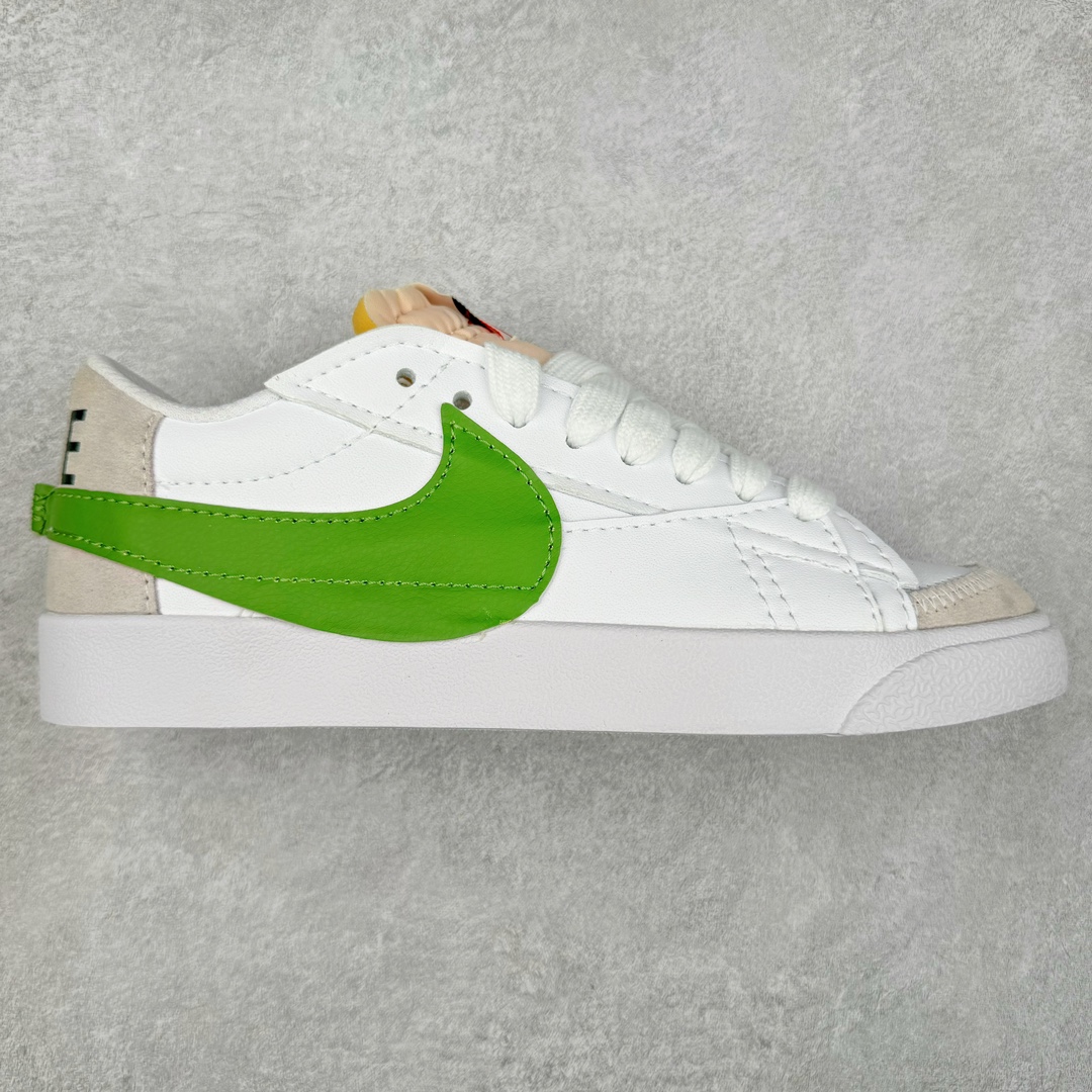 图片[8]-＃特价福利 NK Blazer Low \’77 Jumbo 开拓者大钩 DQ1470 焕新升级经典 Blazer 鞋款 大号 Swoosh 突出新时代更加张扬的潮流感 对经典的又一次改良升级 大号 Swoosh 设计结合宽大鞋带 符合当下潮流意趣 橡胶外底融入凸起人字形底纹增添几分户外感觉 尺码：36 36.5 37.5 38 38.5 39 40 40.5 41 42 42.5 43 44 44.5 45-选品中心