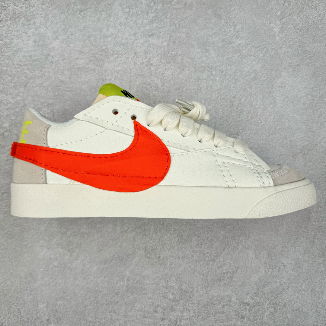 图片[12]-＃特价福利 NK Blazer Low \’77 Jumbo 开拓者大钩 DQ1470 焕新升级经典 Blazer 鞋款 大号 Swoosh 突出新时代更加张扬的潮流感 对经典的又一次改良升级 大号 Swoosh 设计结合宽大鞋带 符合当下潮流意趣 橡胶外底融入凸起人字形底纹增添几分户外感觉 尺码：36 36.5 37.5 38 38.5 39 40 40.5 41 42 42.5 43 44 44.5 45-选品中心