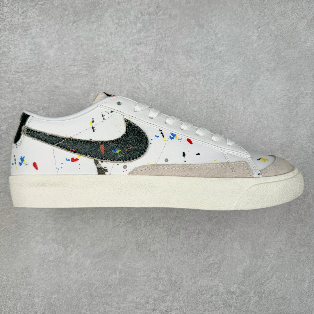 图片[10]-＃特价福利 NK Blazer Low \’77 Jumbo 开拓者大钩 DQ1470 焕新升级经典 Blazer 鞋款 大号 Swoosh 突出新时代更加张扬的潮流感 对经典的又一次改良升级 大号 Swoosh 设计结合宽大鞋带 符合当下潮流意趣 橡胶外底融入凸起人字形底纹增添几分户外感觉 尺码：36 36.5 37.5 38 38.5 39 40 40.5 41 42 42.5 43 44 44.5 45-选品中心