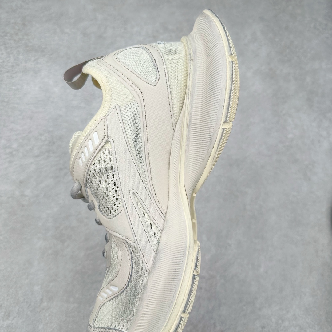 Balenciaga CIRCUIT Balenciaga CIRCUIT