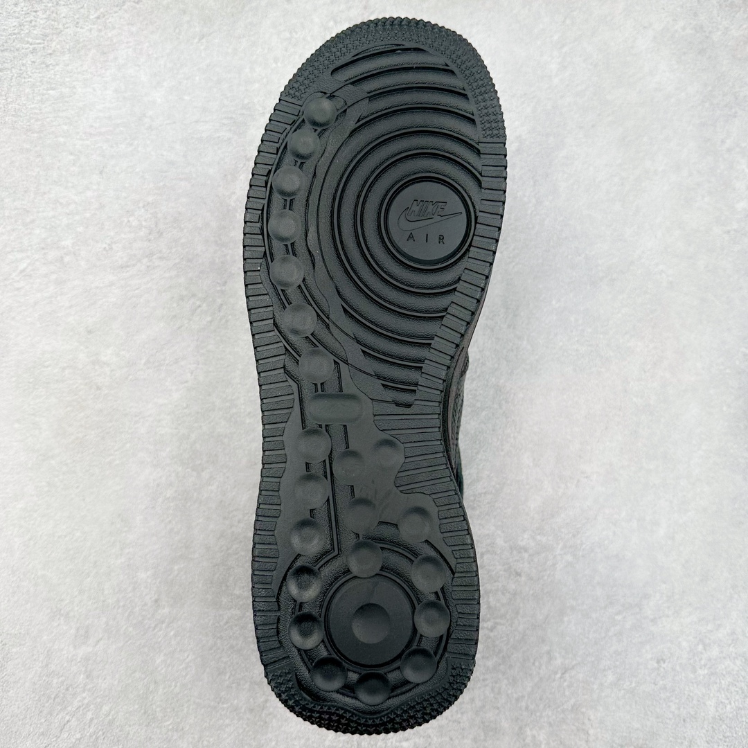 图片[9]-NK Air Force 1 Low EVO 空军一号气垫休闲板鞋 HF3630-200 采用镂空细节设计 凸显耐克勾标志 外底搭载全掌型 Nike Air 缓震配置 焕新演绎 Air Force 1 鞋款 设计采用白色荔枝纹皮革质材 巧搭网布点缀两侧 Swoosh 和后跟 最后以白色橡胶大底 致敬经典 特别搭载全掌型 Nike Air 缓震中底 经典 80 年代结构搭配醒目细节 让你在球场内外都能时尚有型 尺码：36 36.5 37.5 38 38.5 39 40 40.5 41 42 42.5 43 44 44.5 45-选品中心