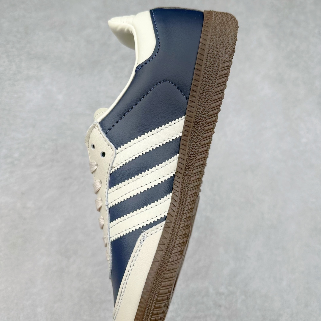 图片[7]-AD Original Samba OG 复古经典轻便板鞋 IG1968 这款桑巴鞋展示了高质量的工艺 带有装饰的超锁缝制和无缝的手感 柔软、柔软的皮革造型和标志性的3条纹完成了精致的外观 正规合身鞋带 鞋面上有绒面鞋垫 橡胶鞋底 享受正畸套筒软感 自50年代首次亮相以来就一直在赢得粉丝的青睐 尺码：36 36.5 37.5 38 38.5 39 40 40.5 41 42 42.5 43 44 44.5 45-选品中心