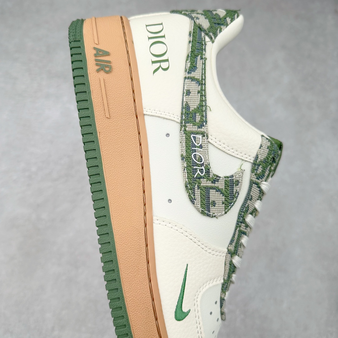 图片[6]-NK Air Force 1´07 Low 空军一号低帮百搭休闲运动板鞋 KK1988-010 柔软、弹性十足的缓震性能和出色的中底设计 横跨复古与现代的外型结合 造就出风靡全球 三十多年的Force 1 直到今天还深受青睐 尺码：36 36.5 37.5 38 38.5 39 40 40.5 41 42 42.5 43 44 44.5 45-选品中心