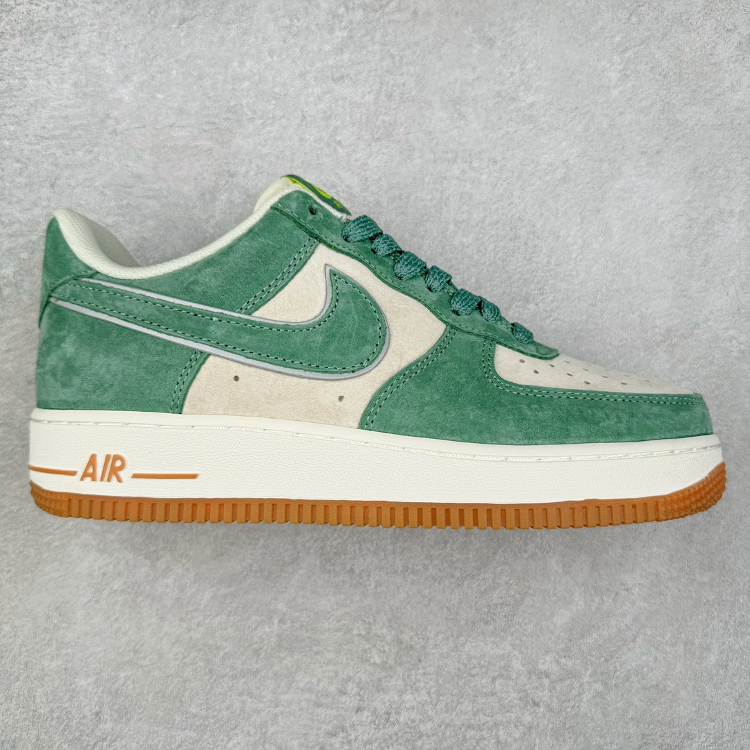 NK Air Force 1´07 Low 空军一号低帮百搭休闲运动板鞋 CV0820-405 柔软、弹性十足的缓震性能和出色的中底设计 横跨复古与现代的外型结合 造就出风靡全球 三十多年的Force 1 直到今天还深受青睐 尺码:36 36.5 37.5 38 38.5 39 40 40.5 41 42 42.5 43 44 44.5 45-选品中心