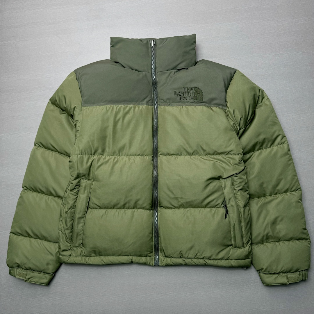 ＃K版暖冬福利 全年售后 THE NORTH FACE 1996 Nuptse 北面经典拼色系列户外羽绒服 全程亲手操刀全程跟踪自主订单 纯正美版原版开发回避市场错误版型雷区 中高端提平台外贸客户首选版本 细节领先市场 专治各种艺术家臭毛病 超低售后率 万件现货 稳定供应 永不断码 独家定制特调绒区分市面低价棉服 充绒380克以上蓬松饱和度上手秒懂 辅料材料均独家定制区分市场粗材劣质 原版定制防水面料随意检测区分市场 全新定制主标NFC 可随意自主手机检测 尺码：XS-XXL 黑色有3XL 粉色XS-XL-选品中心