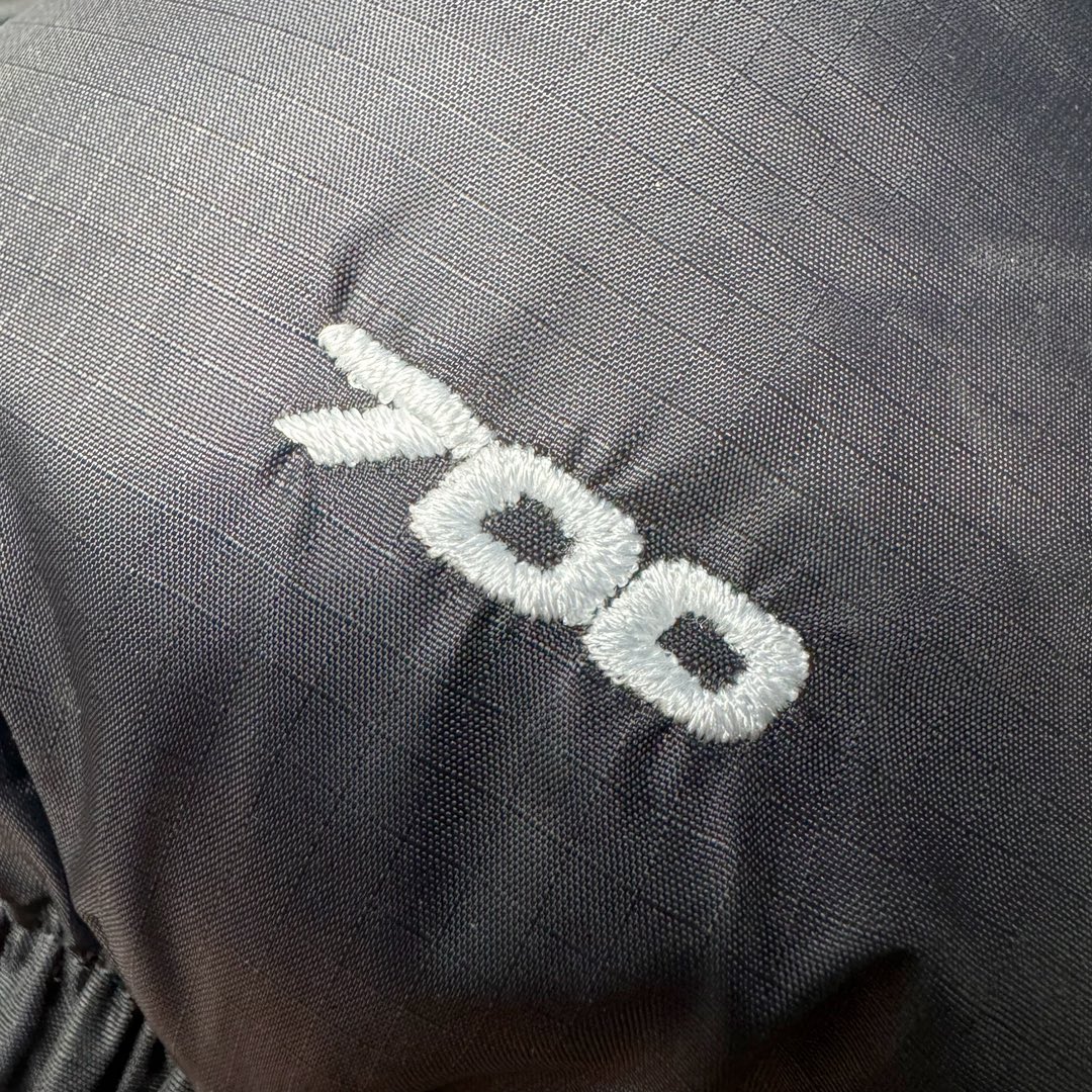 图片[12]-＃K版暖冬福利 全年售后 THE NORTH FACE 1996 Nuptse 北面经典拼色系列户外羽绒服 全程亲手操刀全程跟踪自主订单 纯正美版原版开发回避市场错误版型雷区 中高端提平台外贸客户首选版本 细节领先市场 专治各种艺术家臭毛病 超低售后率 万件现货 稳定供应 永不断码 独家定制特调绒区分市面低价棉服 充绒380克以上蓬松饱和度上手秒懂 辅料材料均独家定制区分市场粗材劣质 原版定制防水面料随意检测区分市场 全新定制主标NFC 可随意自主手机检测 尺码：XS-XXL 黑色有3XL 粉色XS-XL-选品中心