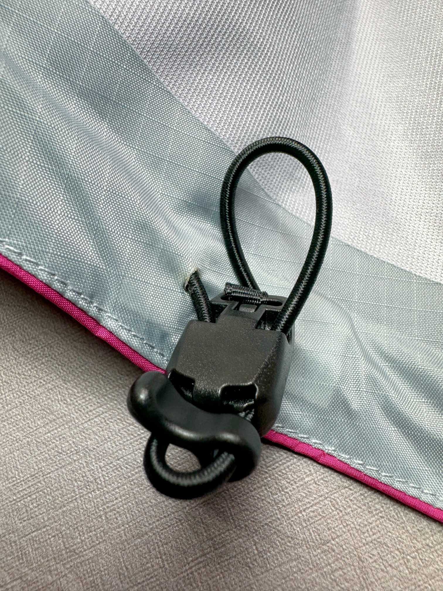 图片[10]-＃TZD Arcteryx Beta Lt 始祖鸟贝塔软壳连帽冲锋衣外套 台州顶级批次 现货供应 面料采用原厂防水N100d-X 3L ISO标准90（ISO4）级别的 GORE-TEX PRO 科技面料 透气性达到原厂标准5000+数值 面料特点 防污 防风 防尘 做到三防 耐寒 保温 男女同款 版型宽松百搭 户外运动防水 全套五金原厂定制Logo 无论是户外出行 还是日常通勤都是衣橱必备单品 尺码：S-XL-选品中心