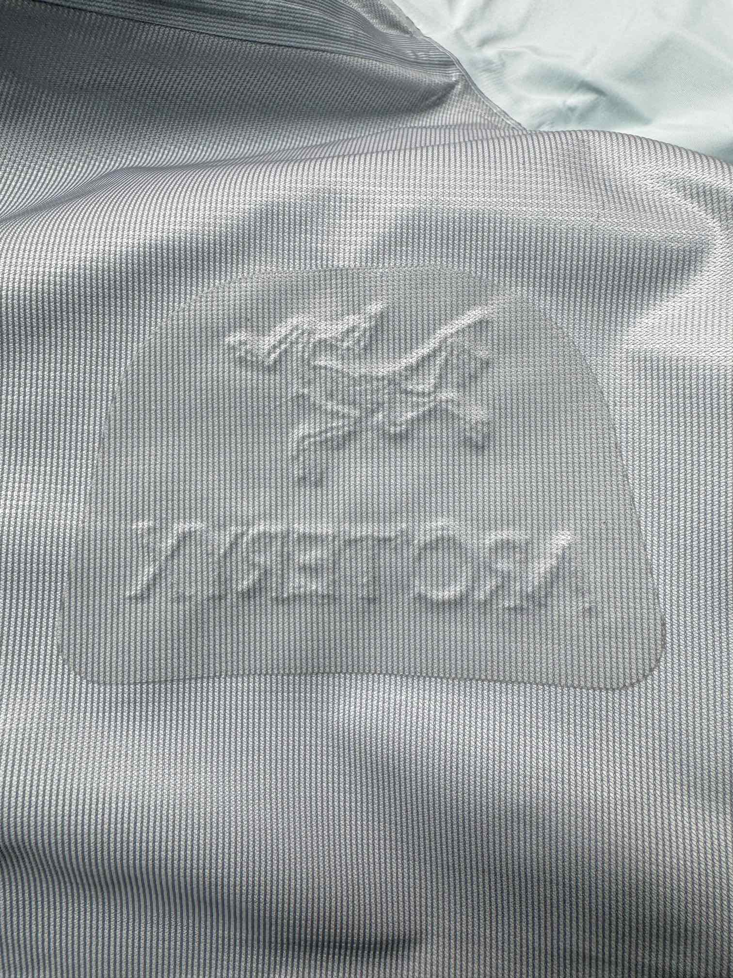 图片[6]-＃TZD Arcteryx Beta Lt 始祖鸟贝塔软壳连帽冲锋衣外套 台州顶级批次 现货供应 面料采用原厂防水N100d-X 3L ISO标准90（ISO4）级别的 GORE-TEX PRO 科技面料 透气性达到原厂标准5000+数值 面料特点 防污 防风 防尘 做到三防 耐寒 保温 男女同款 版型宽松百搭 户外运动防水 全套五金原厂定制Logo 无论是户外出行 还是日常通勤都是衣橱必备单品 尺码：S-XL-选品中心