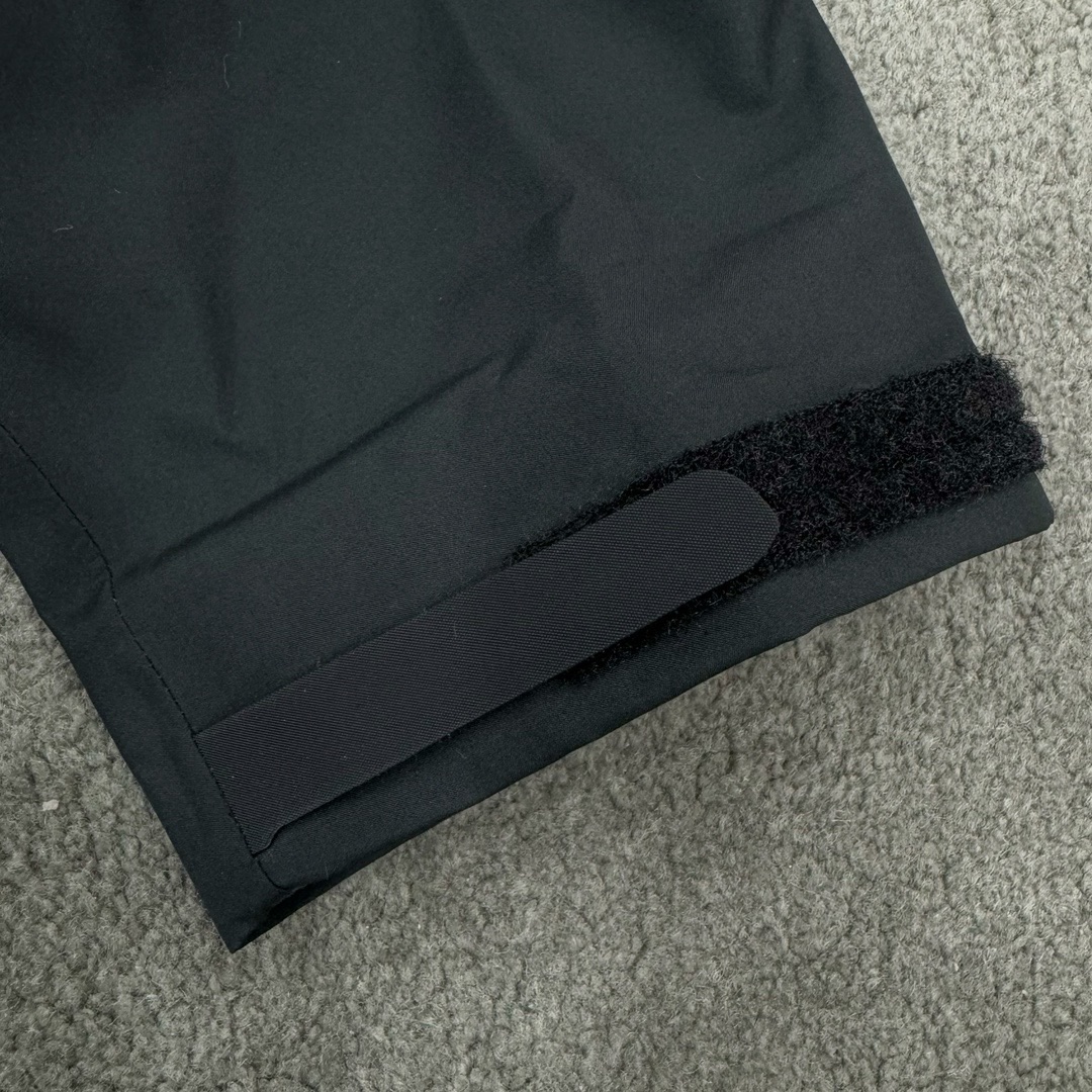 图片[15]-＃TZD Arcteryx Beta Lt 始祖鸟贝塔软壳连帽冲锋衣外套 台州顶级批次 现货供应 面料采用原厂防水N100d-X 3L ISO标准90（ISO4）级别的 GORE-TEX PRO 科技面料 透气性达到原厂标准5000+数值 面料特点 防污 防风 防尘 做到三防 耐寒 保温 男女同款 版型宽松百搭 户外运动防水 全套五金原厂定制Logo 无论是户外出行 还是日常通勤都是衣橱必备单品 尺码：S-XL-选品中心