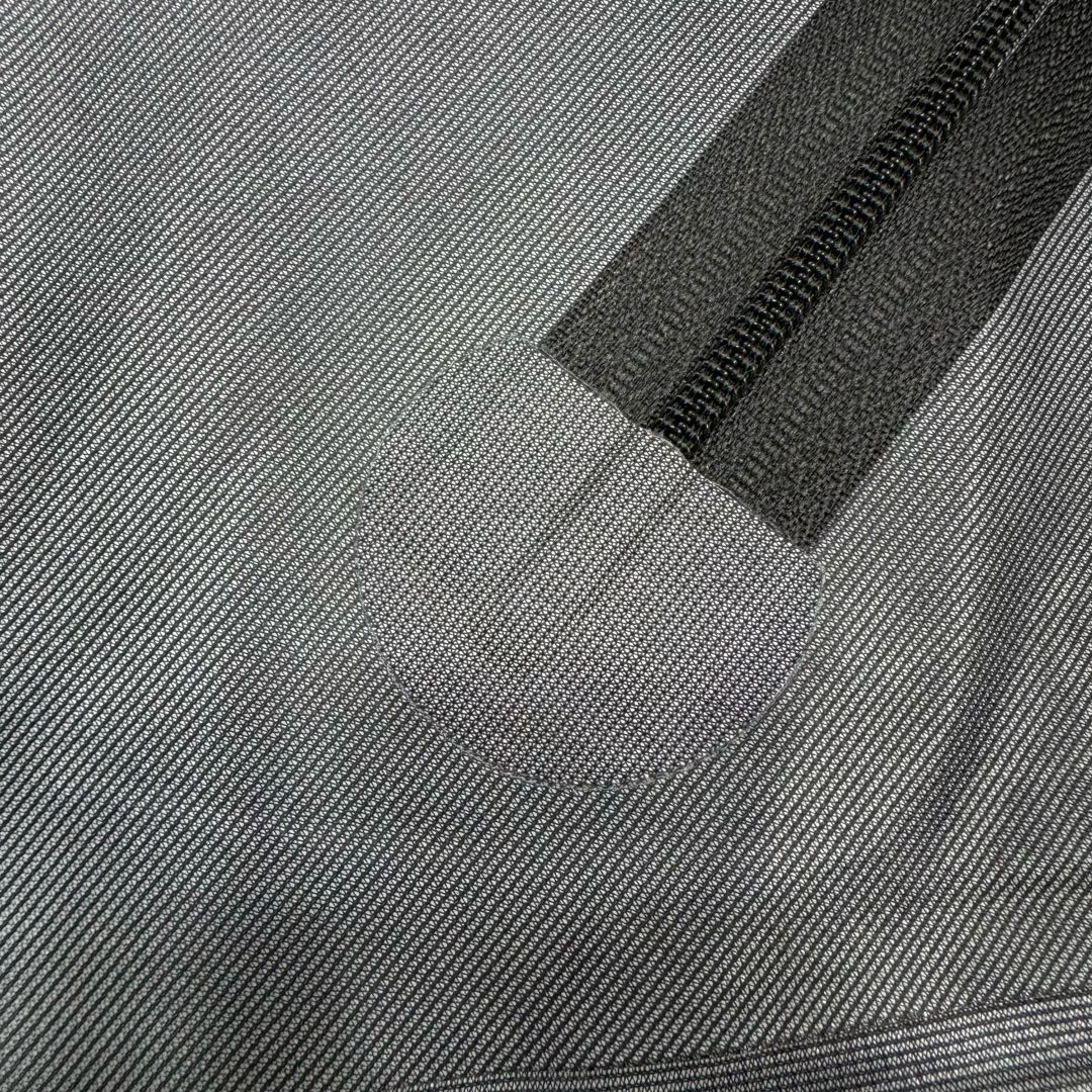 图片[13]-＃TZD Arcteryx Beta Lt 始祖鸟贝塔软壳连帽冲锋衣外套 台州顶级批次 现货供应 面料采用原厂防水N100d-X 3L ISO标准90（ISO4）级别的 GORE-TEX PRO 科技面料 透气性达到原厂标准5000+数值 面料特点 防污 防风 防尘 做到三防 耐寒 保温 男女同款 版型宽松百搭 户外运动防水 全套五金原厂定制Logo 无论是户外出行 还是日常通勤都是衣橱必备单品 尺码：S-XL-选品中心