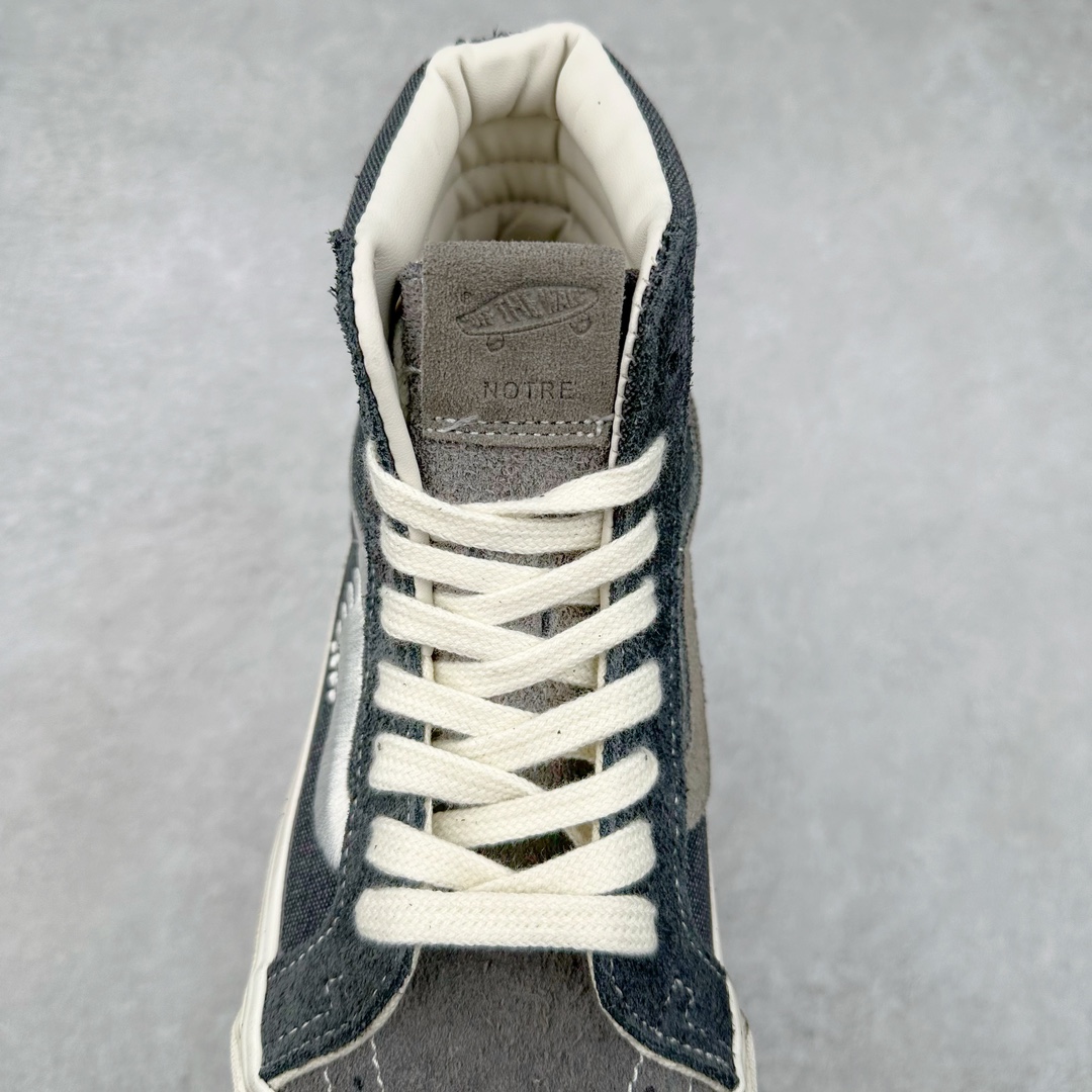 图片[5]-Notre x Vans Premium Sk8-Hi 38 面料与细节全面升级 材质依旧是以长绒麂皮为主并辅以棉麻材质打造，则是脱离了 Notre 擅长的多材质拼接设计转而使用单一的棉麻材质打造鞋身，分别采用黑灰以及白绿两种配色，最经典的条纹设计外，还在鞋身上做出了不同程度的擦黑、水洗的做旧效果。 货号：VN000CR0RVN 货号：VN000CR0BWQ 尺码：35 36.5 37 38 38.5 39 40 40.5 41 42 42.5 43 44-选品中心