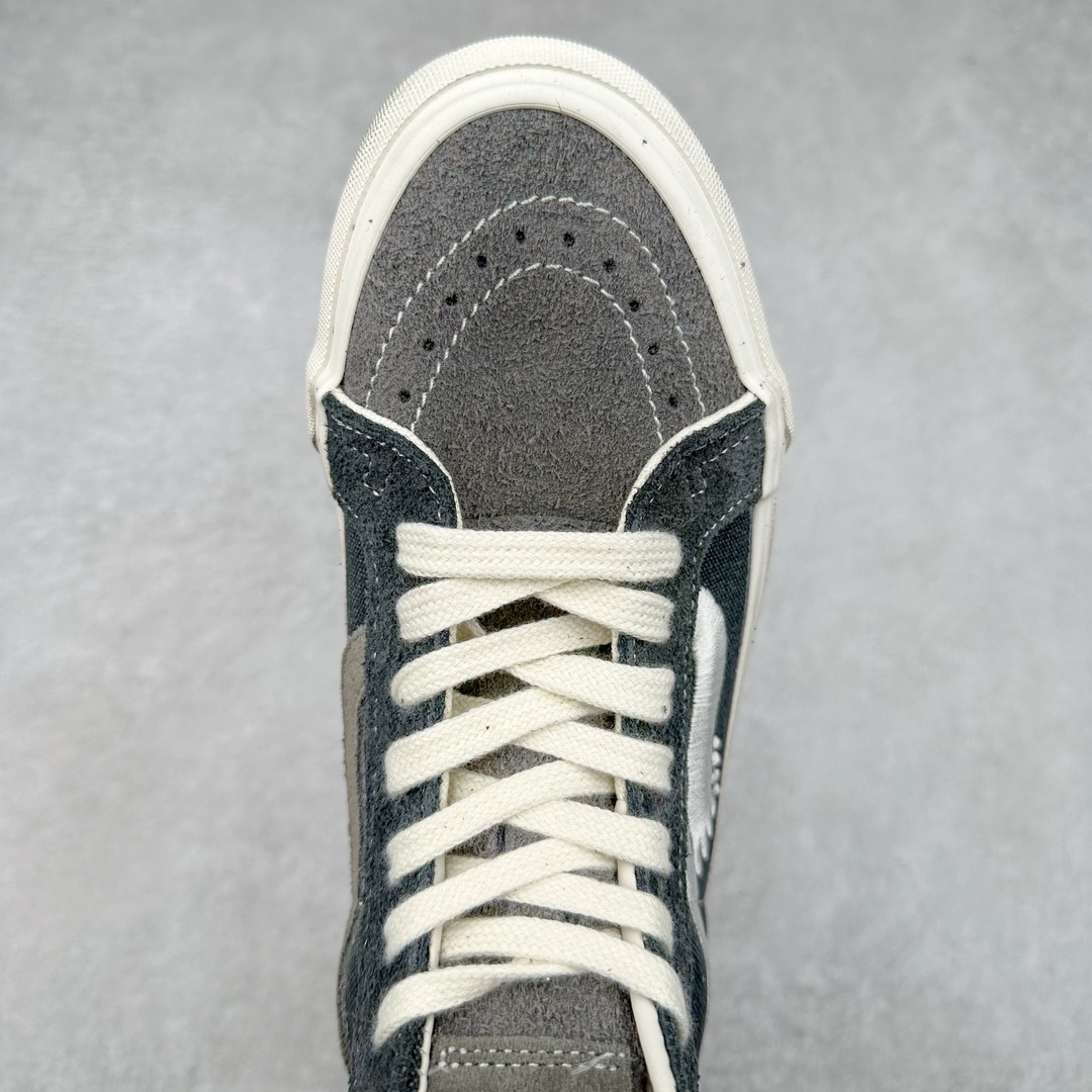 图片[4]-Notre x Vans Premium Sk8-Hi 38 面料与细节全面升级 材质依旧是以长绒麂皮为主并辅以棉麻材质打造，则是脱离了 Notre 擅长的多材质拼接设计转而使用单一的棉麻材质打造鞋身，分别采用黑灰以及白绿两种配色，最经典的条纹设计外，还在鞋身上做出了不同程度的擦黑、水洗的做旧效果。 货号：VN000CR0RVN 货号：VN000CR0BWQ 尺码：35 36.5 37 38 38.5 39 40 40.5 41 42 42.5 43 44-选品中心
