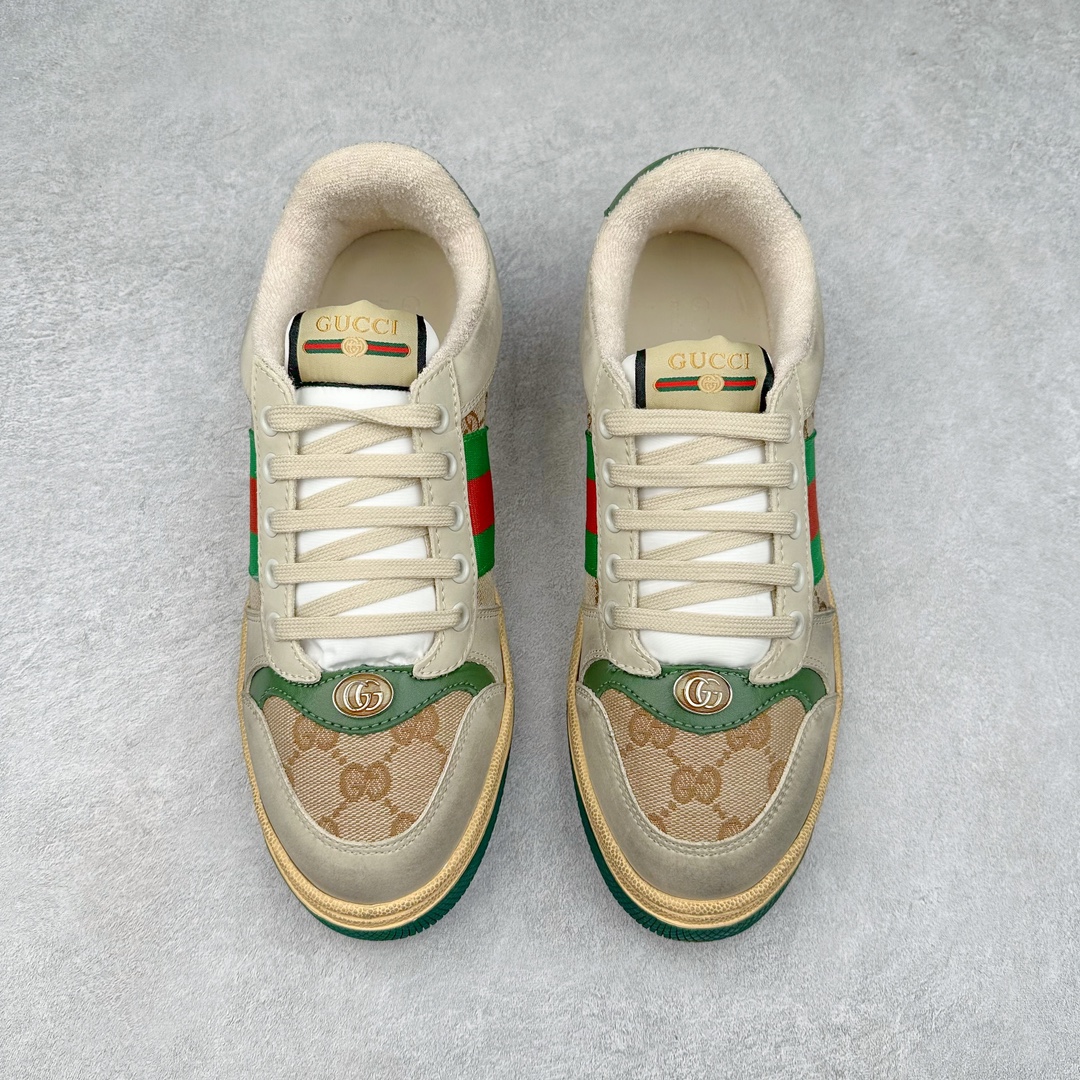 图片[2]-＃福利特价 Gucci Screener sneaker 古驰双G小脏鞋系列复古怀旧校园风低帮板鞋 全套原楦原纸版原鞋开模 纯手工水洗做旧处理 侧面条纹饰带 原厂定制 原厂数据电绣 清晰立体 全鞋电脑针车 紧密相连 针距密度一致 环保乳胶注塑鞋垫 厚度脚感还原原版 皮面裁剪部位 统一油边封口工艺 右脚鞋侧嵌入NFC防伪芯片装置＋鞋盒标二唯码扫描 秒进官网 专柜全套包装 防尘袋 说明书 质保卡 购物袋 尺码：35 36 37 38 39 40 41 42 43 44 45-选品中心