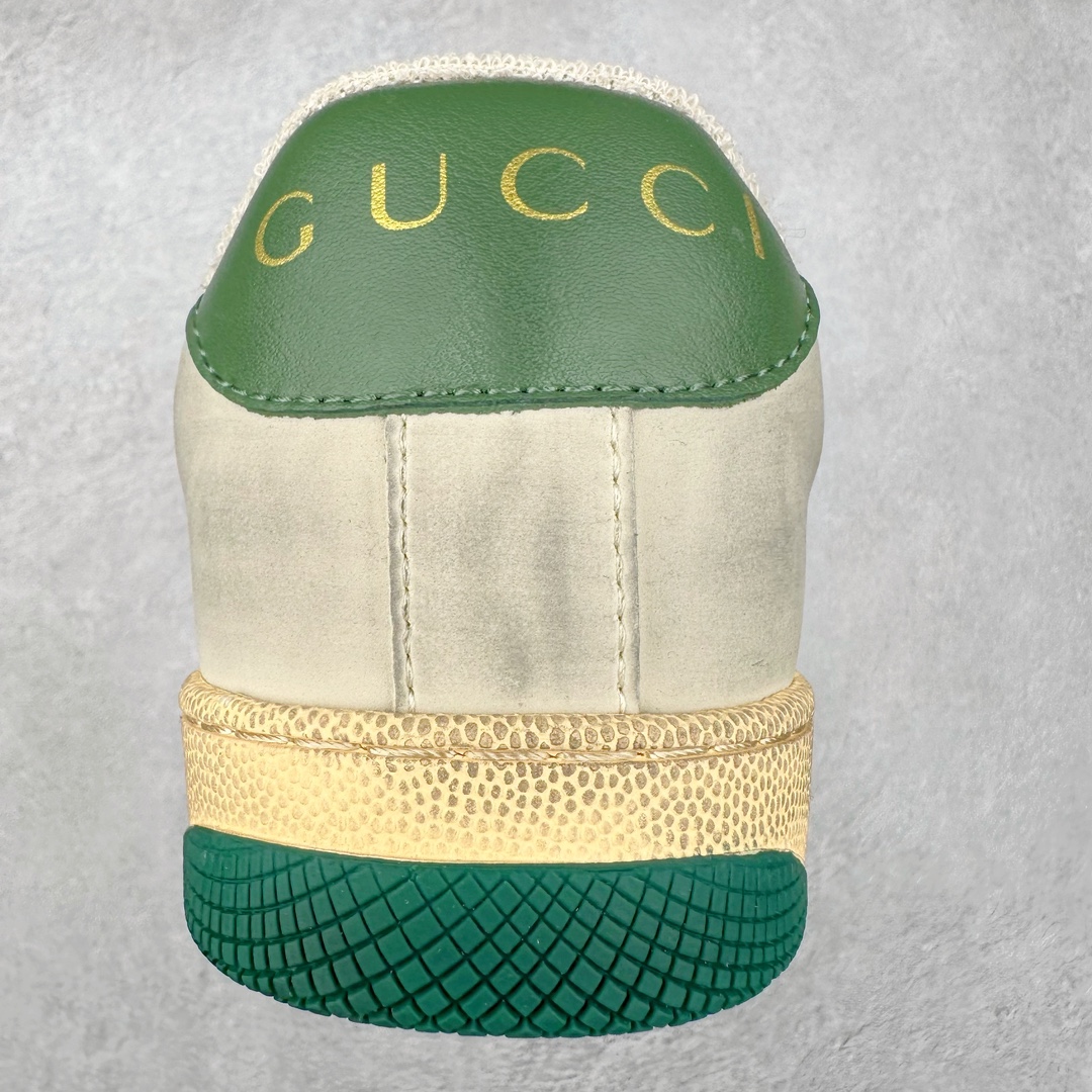 图片[8]-＃福利特价 Gucci Screener sneaker 古驰双G小脏鞋系列复古怀旧校园风低帮板鞋 全套原楦原纸版原鞋开模 纯手工水洗做旧处理 侧面条纹饰带 原厂定制 原厂数据电绣 清晰立体 全鞋电脑针车 紧密相连 针距密度一致 环保乳胶注塑鞋垫 厚度脚感还原原版 皮面裁剪部位 统一油边封口工艺 右脚鞋侧嵌入NFC防伪芯片装置＋鞋盒标二唯码扫描 秒进官网 专柜全套包装 防尘袋 说明书 质保卡 购物袋 尺码：35 36 37 38 39 40 41 42 43 44 45-选品中心