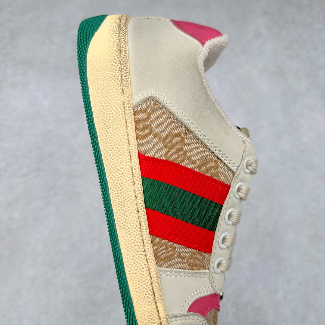图片[6]-＃福利特价 Gucci Screener sneaker 古驰双G小脏鞋系列复古怀旧校园风低帮板鞋 全套原楦原纸版原鞋开模 纯手工水洗做旧处理 侧面条纹饰带 原厂定制 原厂数据电绣 清晰立体 全鞋电脑针车 紧密相连 针距密度一致 环保乳胶注塑鞋垫 厚度脚感还原原版 皮面裁剪部位 统一油边封口工艺 右脚鞋侧嵌入NFC防伪芯片装置＋鞋盒标二唯码扫描 秒进官网 专柜全套包装 防尘袋 说明书 质保卡 购物袋 尺码：35 36 37 38 39 40 41 42 43 44 45-选品中心