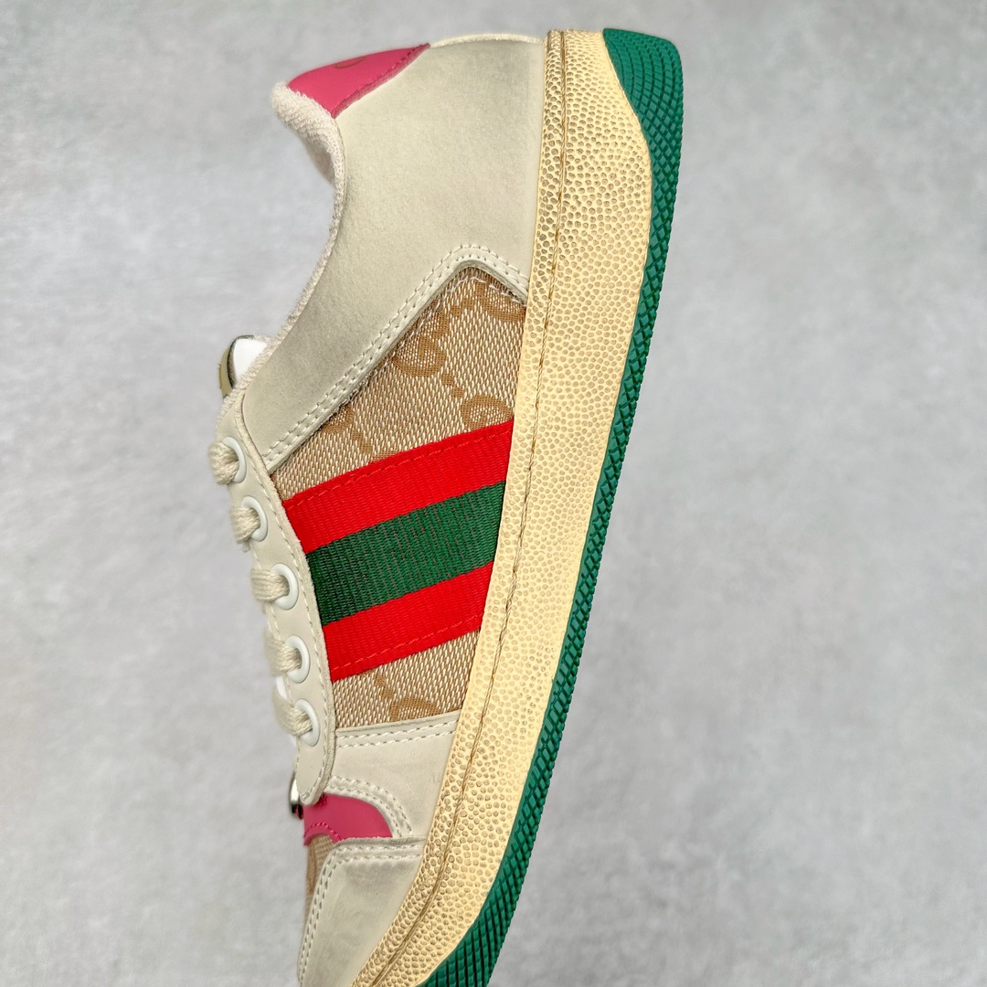 图片[7]-＃福利特价 Gucci Screener sneaker 古驰双G小脏鞋系列复古怀旧校园风低帮板鞋 全套原楦原纸版原鞋开模 纯手工水洗做旧处理 侧面条纹饰带 原厂定制 原厂数据电绣 清晰立体 全鞋电脑针车 紧密相连 针距密度一致 环保乳胶注塑鞋垫 厚度脚感还原原版 皮面裁剪部位 统一油边封口工艺 右脚鞋侧嵌入NFC防伪芯片装置＋鞋盒标二唯码扫描 秒进官网 专柜全套包装 防尘袋 说明书 质保卡 购物袋 尺码：35 36 37 38 39 40 41 42 43 44 45-选品中心