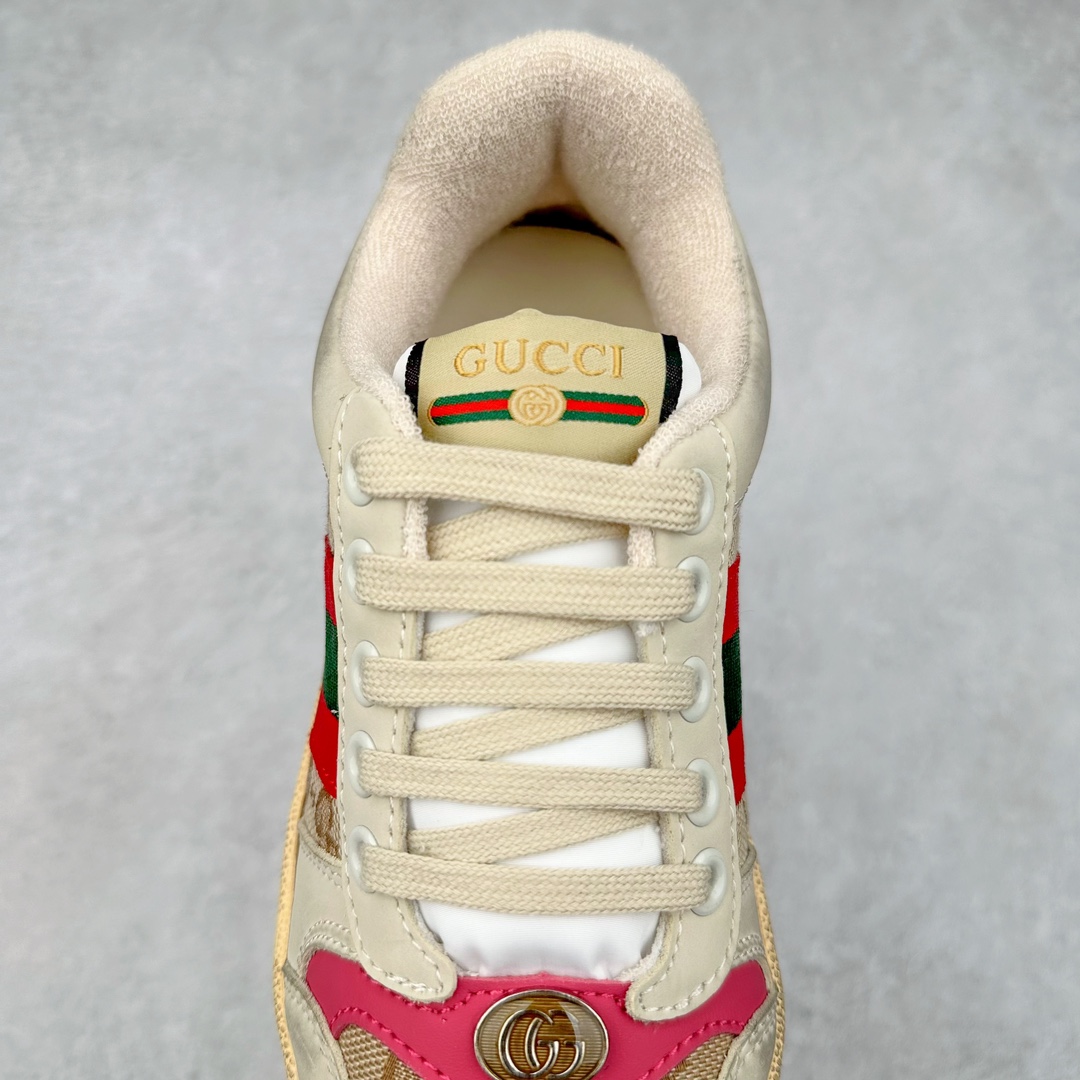 图片[5]-＃福利特价 Gucci Screener sneaker 古驰双G小脏鞋系列复古怀旧校园风低帮板鞋 全套原楦原纸版原鞋开模 纯手工水洗做旧处理 侧面条纹饰带 原厂定制 原厂数据电绣 清晰立体 全鞋电脑针车 紧密相连 针距密度一致 环保乳胶注塑鞋垫 厚度脚感还原原版 皮面裁剪部位 统一油边封口工艺 右脚鞋侧嵌入NFC防伪芯片装置＋鞋盒标二唯码扫描 秒进官网 专柜全套包装 防尘袋 说明书 质保卡 购物袋 尺码：35 36 37 38 39 40 41 42 43 44 45-选品中心