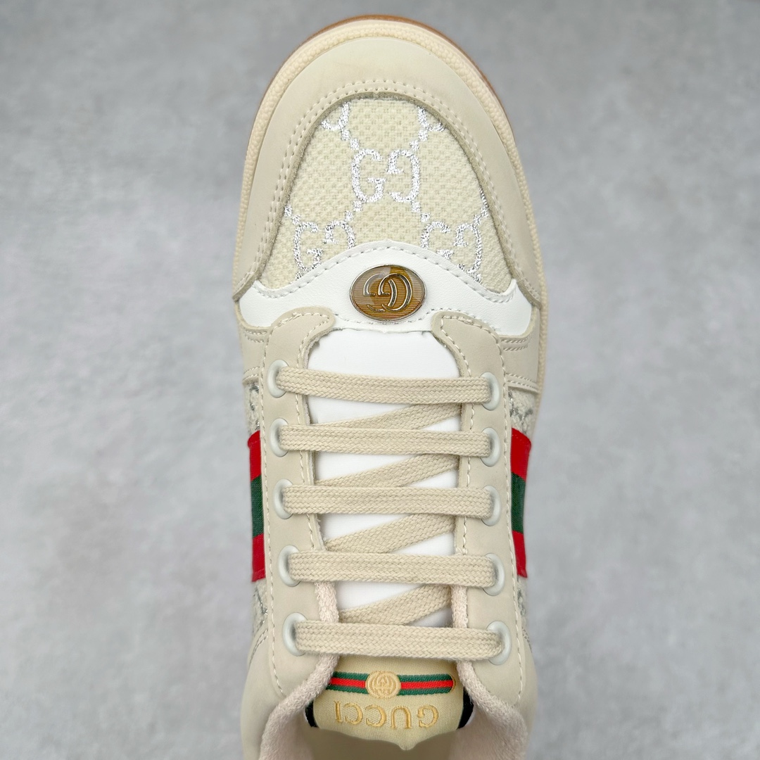 图片[4]-＃福利特价 Gucci Screener sneaker 古驰双G小脏鞋系列复古怀旧校园风低帮板鞋 全套原楦原纸版原鞋开模 纯手工水洗做旧处理 侧面条纹饰带 原厂定制 原厂数据电绣 清晰立体 全鞋电脑针车 紧密相连 针距密度一致 环保乳胶注塑鞋垫 厚度脚感还原原版 皮面裁剪部位 统一油边封口工艺 右脚鞋侧嵌入NFC防伪芯片装置＋鞋盒标二唯码扫描 秒进官网 专柜全套包装 防尘袋 说明书 质保卡 购物袋 尺码：35 36 37 38 39 40 41 42 43 44 45-选品中心