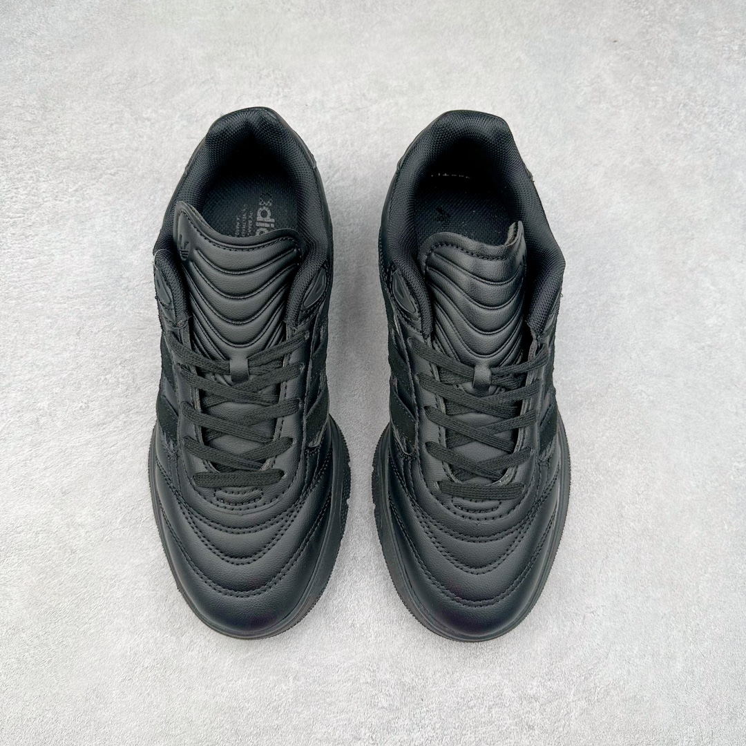 图片[2]-AD Predator Mundial 猎鹰世界杯系列德训足球风百搭低帮休闲运动鞋 IF9605 继充满怀旧气息的 Predator 24 获得巨大成功之后，adidas Originals 为我们带来了Predator Mundial——一款纯粹的生活方式单品，承载了 Copa Mundial 的历史和传统，结合了 Predator 的性能美学，并重新包装为街道。它最初有两种配色：经典的“Core Black/Cloud White/Crystal White”外观，其中还加入了红色来完成传统的 Predator 外观，以及,它淡化了颜色链接到 Predator，以获得更加生活方式主导的外观。尺码：36 36⅔ 37⅓ 38 38⅔ 39⅓ 40 40⅔ 41⅓ 42 42⅔ 43⅓ 44 45-选品中心