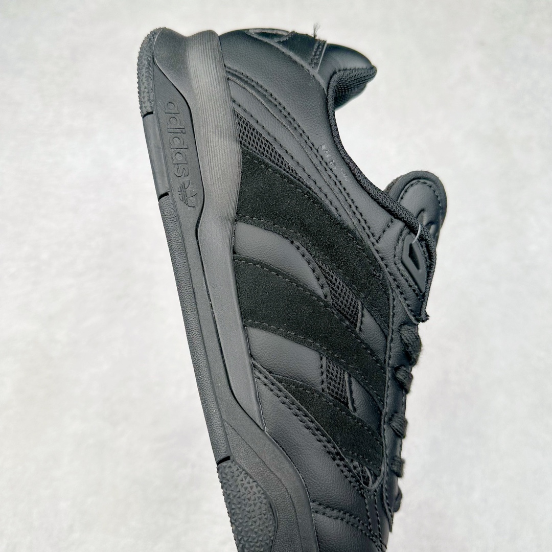 图片[6]-AD Predator Mundial 猎鹰世界杯系列德训足球风百搭低帮休闲运动鞋 IF9605 继充满怀旧气息的 Predator 24 获得巨大成功之后，adidas Originals 为我们带来了Predator Mundial——一款纯粹的生活方式单品，承载了 Copa Mundial 的历史和传统，结合了 Predator 的性能美学，并重新包装为街道。它最初有两种配色：经典的“Core Black/Cloud White/Crystal White”外观，其中还加入了红色来完成传统的 Predator 外观，以及,它淡化了颜色链接到 Predator，以获得更加生活方式主导的外观。尺码：36 36⅔ 37⅓ 38 38⅔ 39⅓ 40 40⅔ 41⅓ 42 42⅔ 43⅓ 44 45-选品中心