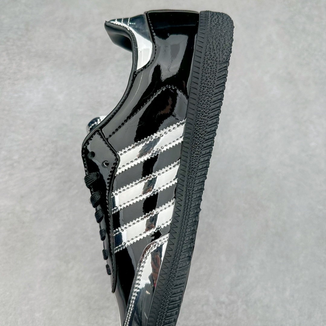 图片[7]-AD Original Samba OG 复古经典轻便板鞋 IH3364 这款桑巴鞋展示了高质量的工艺 带有装饰的超锁缝制和无缝的手感 柔软、柔软的皮革造型和标志性的3条纹完成了精致的外观 正规合身鞋带 鞋面上有绒面鞋垫 橡胶鞋底 享受正畸套筒软感 自50年代首次亮相以来就一直在赢得粉丝的青睐 尺码：36 36.5 37.5 38 38.5 39 40 40.5 41 42 42.5 43 44 44.5 45-选品中心