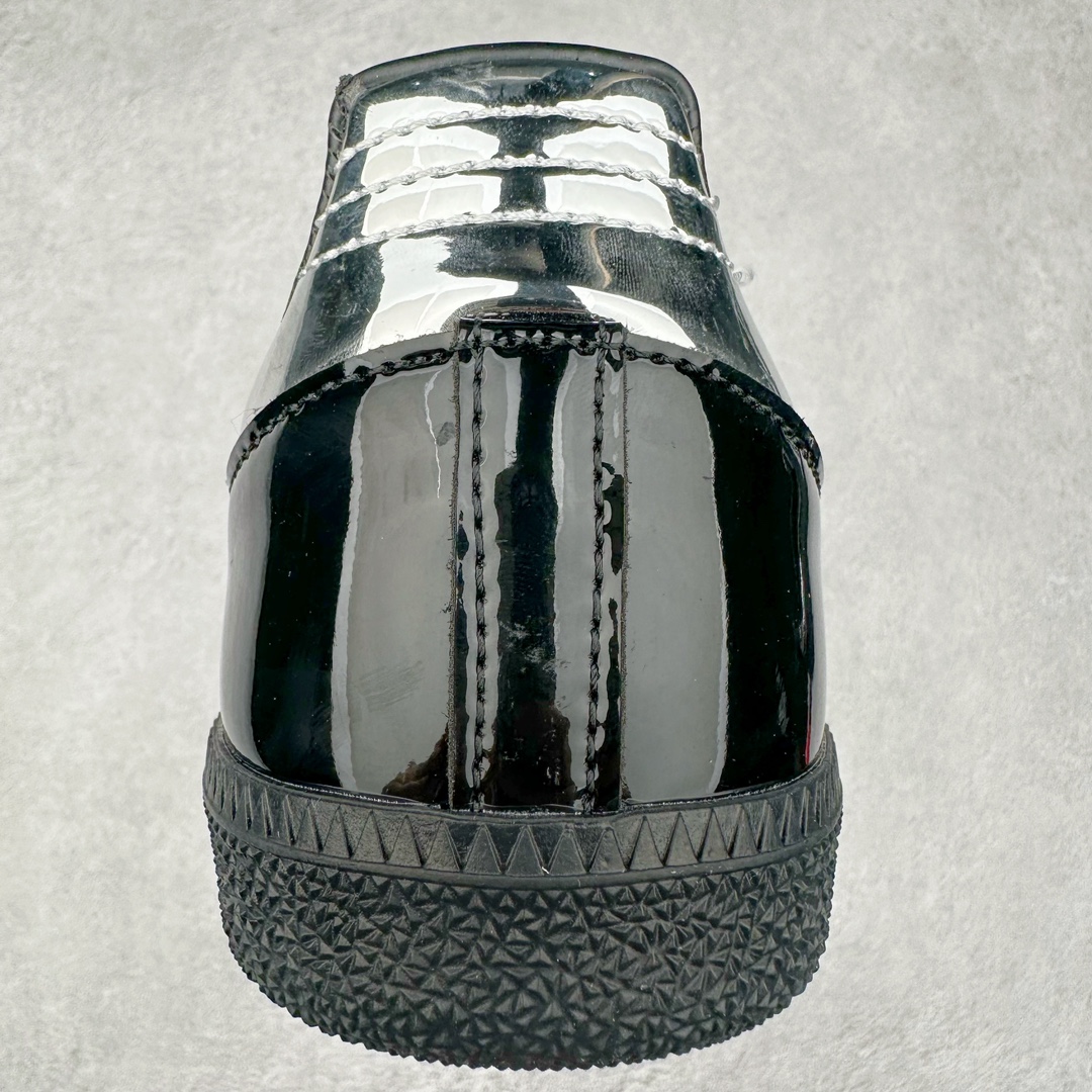 图片[8]-AD Original Samba OG 复古经典轻便板鞋 IH3364 这款桑巴鞋展示了高质量的工艺 带有装饰的超锁缝制和无缝的手感 柔软、柔软的皮革造型和标志性的3条纹完成了精致的外观 正规合身鞋带 鞋面上有绒面鞋垫 橡胶鞋底 享受正畸套筒软感 自50年代首次亮相以来就一直在赢得粉丝的青睐 尺码：36 36.5 37.5 38 38.5 39 40 40.5 41 42 42.5 43 44 44.5 45-选品中心