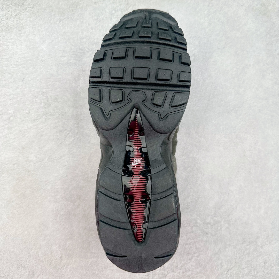 图片[9]-＃MX版 NK Air Max 95 复古减震气垫跑鞋 经典重温 DN8020-001 外单专供大厂出品 品质稳定 一百余色 终端操作 鞋款设计灵感源于人体构造 中底设计基于人体的脊柱构造 是整体设计的核心 尼龙孔眼代表了肋骨 而分层式面板和网眼象征着肌肉纤维和肉体组织 Air Max 95采用了两个独立的吹塑成型的Air-Sole单元 并首次在前掌使用可视化气垫设计 Swoosh logo夜当作一个 点符号放在了鞋子的后帮位置 20年的发展让 AIR MAX 95有了不同的故事 20年后再度面向世人的时候 焕然一新的面貌 让人有了另外一种清新脱俗的感觉 尺码：39 40 40.5 41 42 42.5 43 44 44.5 45 46 47.5 48-选品中心