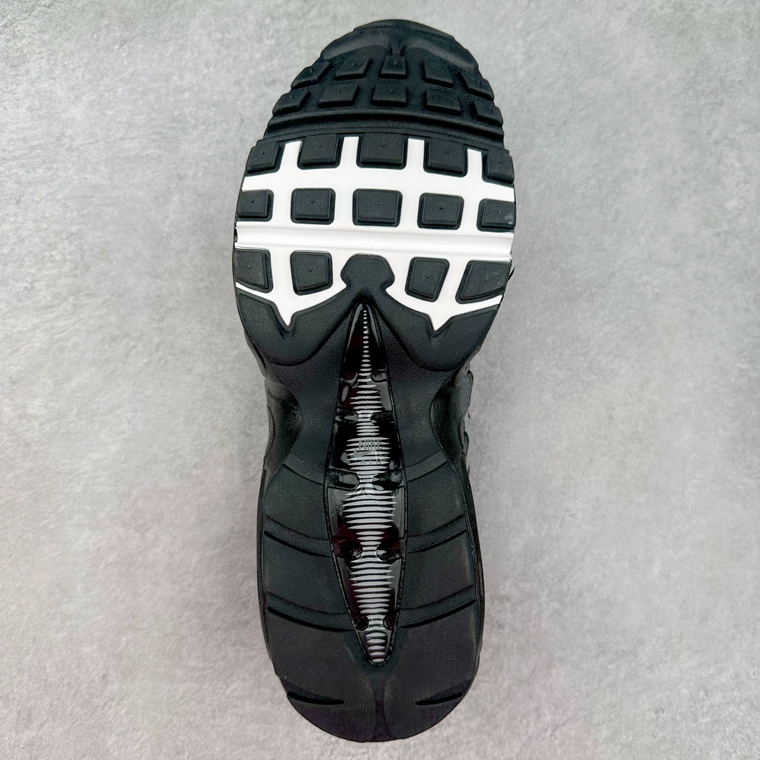 图片[9]-＃MX版 NK Air Max 95 复古减震气垫跑鞋 经典重温 CT1805-001 外单专供大厂出品 品质稳定 一百余色 终端操作 鞋款设计灵感源于人体构造 中底设计基于人体的脊柱构造 是整体设计的核心 尼龙孔眼代表了肋骨 而分层式面板和网眼象征着肌肉纤维和肉体组织 Air Max 95采用了两个独立的吹塑成型的Air-Sole单元 并首次在前掌使用可视化气垫设计 Swoosh logo夜当作一个 点符号放在了鞋子的后帮位置 20年的发展让 AIR MAX 95有了不同的故事 20年后再度面向世人的时候 焕然一新的面貌 让人有了另外一种清新脱俗的感觉 尺码：39 40 40.5 41 42 42.5 43 44 44.5 45 46 47.5 48-选品中心