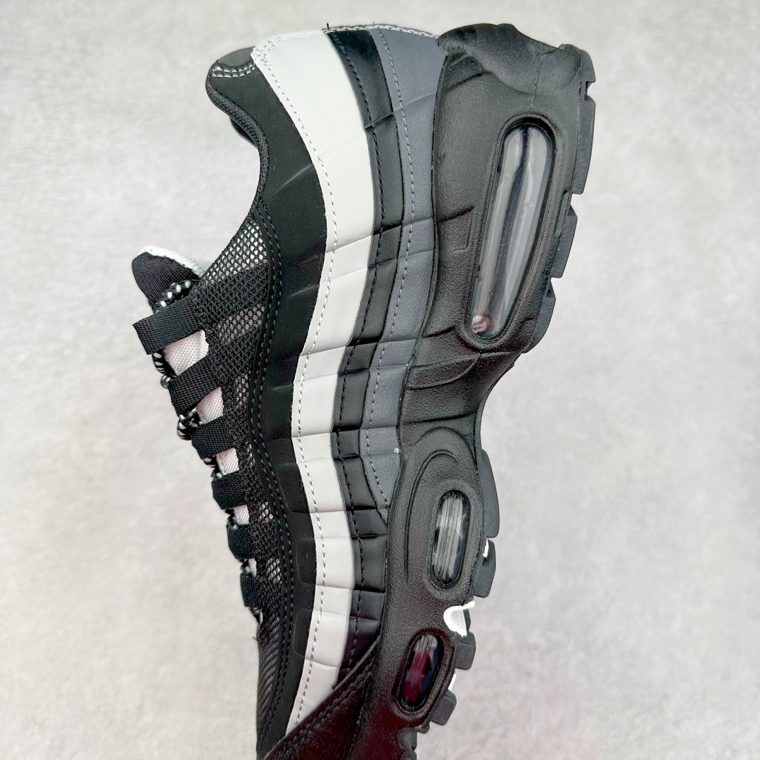 图片[7]-＃MX版 NK Air Max 95 复古减震气垫跑鞋 经典重温 CT1805-001 外单专供大厂出品 品质稳定 一百余色 终端操作 鞋款设计灵感源于人体构造 中底设计基于人体的脊柱构造 是整体设计的核心 尼龙孔眼代表了肋骨 而分层式面板和网眼象征着肌肉纤维和肉体组织 Air Max 95采用了两个独立的吹塑成型的Air-Sole单元 并首次在前掌使用可视化气垫设计 Swoosh logo夜当作一个 点符号放在了鞋子的后帮位置 20年的发展让 AIR MAX 95有了不同的故事 20年后再度面向世人的时候 焕然一新的面貌 让人有了另外一种清新脱俗的感觉 尺码：39 40 40.5 41 42 42.5 43 44 44.5 45 46 47.5 48-选品中心