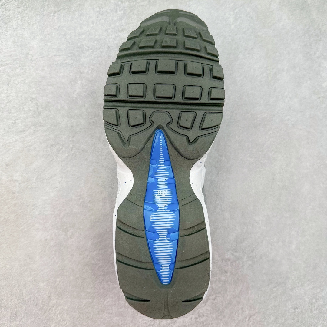 图片[9]-＃MX版 NK Air Max 95 复古减震气垫跑鞋 经典重温 609048-108 外单专供大厂出品 品质稳定 一百余色 终端操作 鞋款设计灵感源于人体构造 中底设计基于人体的脊柱构造 是整体设计的核心 尼龙孔眼代表了肋骨 而分层式面板和网眼象征着肌肉纤维和肉体组织 Air Max 95采用了两个独立的吹塑成型的Air-Sole单元 并首次在前掌使用可视化气垫设计 Swoosh logo夜当作一个 点符号放在了鞋子的后帮位置 20年的发展让 AIR MAX 95有了不同的故事 20年后再度面向世人的时候 焕然一新的面貌 让人有了另外一种清新脱俗的感觉 尺码：39 40 40.5 41 42 42.5 43 44 44.5 45 46 47.5 48-选品中心