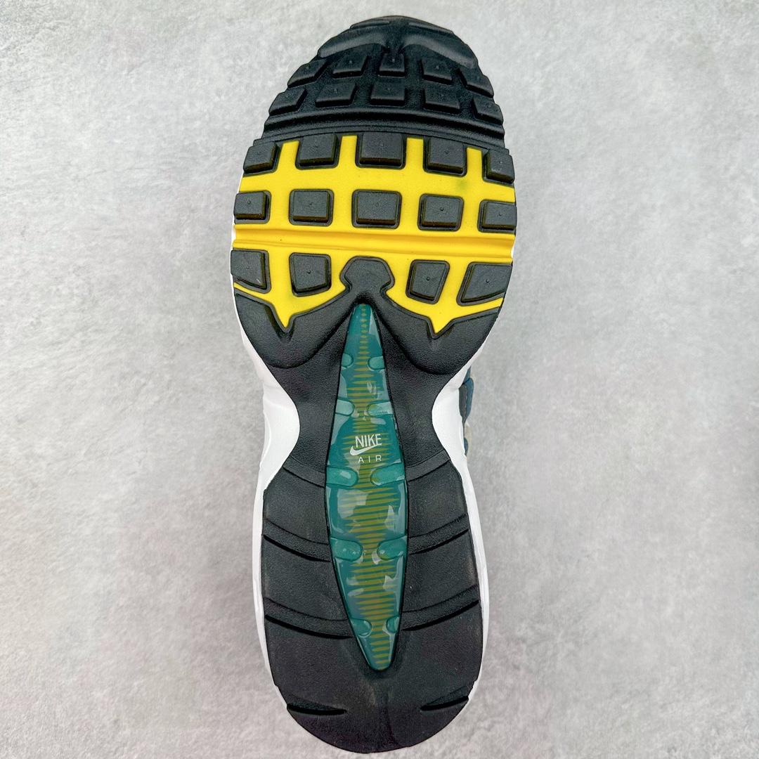 图片[9]-＃MX版 NK Air Max 95 复古减震气垫跑鞋 经典重温 DM0011-002 外单专供大厂出品 品质稳定 一百余色 终端操作 鞋款设计灵感源于人体构造 中底设计基于人体的脊柱构造 是整体设计的核心 尼龙孔眼代表了肋骨 而分层式面板和网眼象征着肌肉纤维和肉体组织 Air Max 95采用了两个独立的吹塑成型的Air-Sole单元 并首次在前掌使用可视化气垫设计 Swoosh logo夜当作一个 点符号放在了鞋子的后帮位置 20年的发展让 AIR MAX 95有了不同的故事 20年后再度面向世人的时候 焕然一新的面貌 让人有了另外一种清新脱俗的感觉 尺码：39 40 40.5 41 42 42.5 43 44 44.5 45 46 47.5 48-选品中心