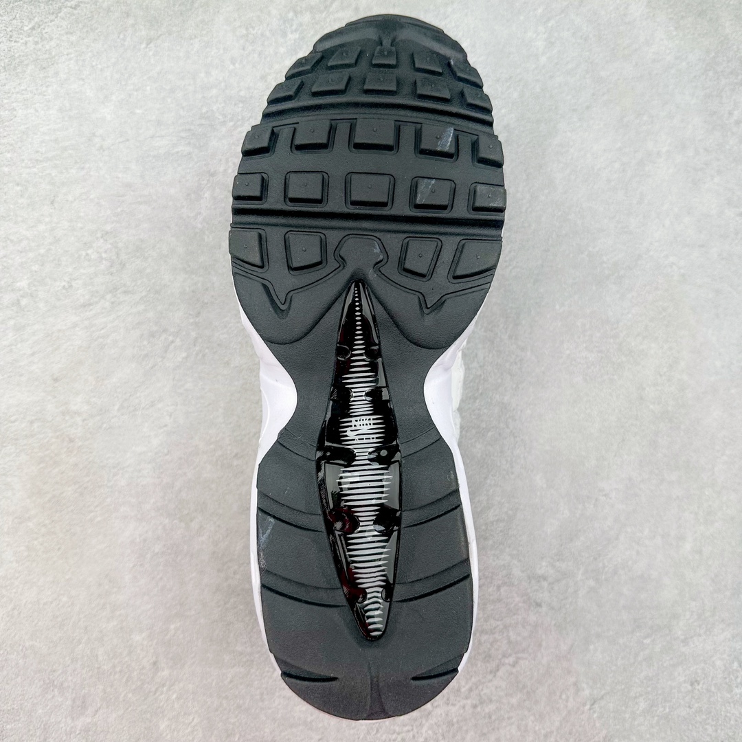 图片[9]-＃MX版 NK Air Max 95 复古减震气垫跑鞋 经典重温 609048-109 外单专供大厂出品 品质稳定 一百余色 终端操作 鞋款设计灵感源于人体构造 中底设计基于人体的脊柱构造 是整体设计的核心 尼龙孔眼代表了肋骨 而分层式面板和网眼象征着肌肉纤维和肉体组织 Air Max 95采用了两个独立的吹塑成型的Air-Sole单元 并首次在前掌使用可视化气垫设计 Swoosh logo夜当作一个 点符号放在了鞋子的后帮位置 20年的发展让 AIR MAX 95有了不同的故事 20年后再度面向世人的时候 焕然一新的面貌 让人有了另外一种清新脱俗的感觉 尺码：39 40 40.5 41 42 42.5 43 44 44.5 45 46 47.5 48-选品中心