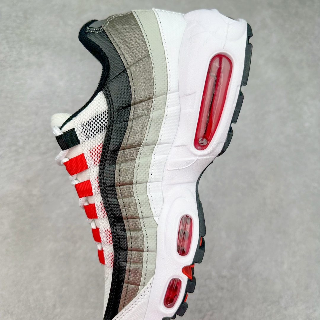 图片[7]-＃MX版 NK Air Max 95 复古减震气垫跑鞋 经典重温 DH9792-100 外单专供大厂出品 品质稳定 一百余色 终端操作 鞋款设计灵感源于人体构造 中底设计基于人体的脊柱构造 是整体设计的核心 尼龙孔眼代表了肋骨 而分层式面板和网眼象征着肌肉纤维和肉体组织 Air Max 95采用了两个独立的吹塑成型的Air-Sole单元 并首次在前掌使用可视化气垫设计 Swoosh logo夜当作一个 点符号放在了鞋子的后帮位置 20年的发展让 AIR MAX 95有了不同的故事 20年后再度面向世人的时候 焕然一新的面貌 让人有了另外一种清新脱俗的感觉 尺码：39 40 40.5 41 42 42.5 43 44 44.5 45 46 47.5 48-选品中心