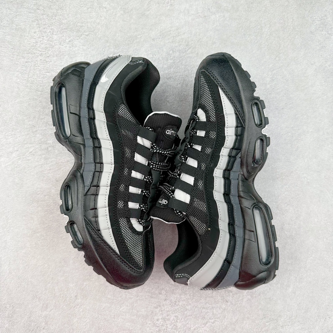 图片[3]-＃MX版 NK Air Max 95 复古减震气垫跑鞋 经典重温 CT1805-001 外单专供大厂出品 品质稳定 一百余色 终端操作 鞋款设计灵感源于人体构造 中底设计基于人体的脊柱构造 是整体设计的核心 尼龙孔眼代表了肋骨 而分层式面板和网眼象征着肌肉纤维和肉体组织 Air Max 95采用了两个独立的吹塑成型的Air-Sole单元 并首次在前掌使用可视化气垫设计 Swoosh logo夜当作一个 点符号放在了鞋子的后帮位置 20年的发展让 AIR MAX 95有了不同的故事 20年后再度面向世人的时候 焕然一新的面貌 让人有了另外一种清新脱俗的感觉 尺码：39 40 40.5 41 42 42.5 43 44 44.5 45 46 47.5 48-选品中心