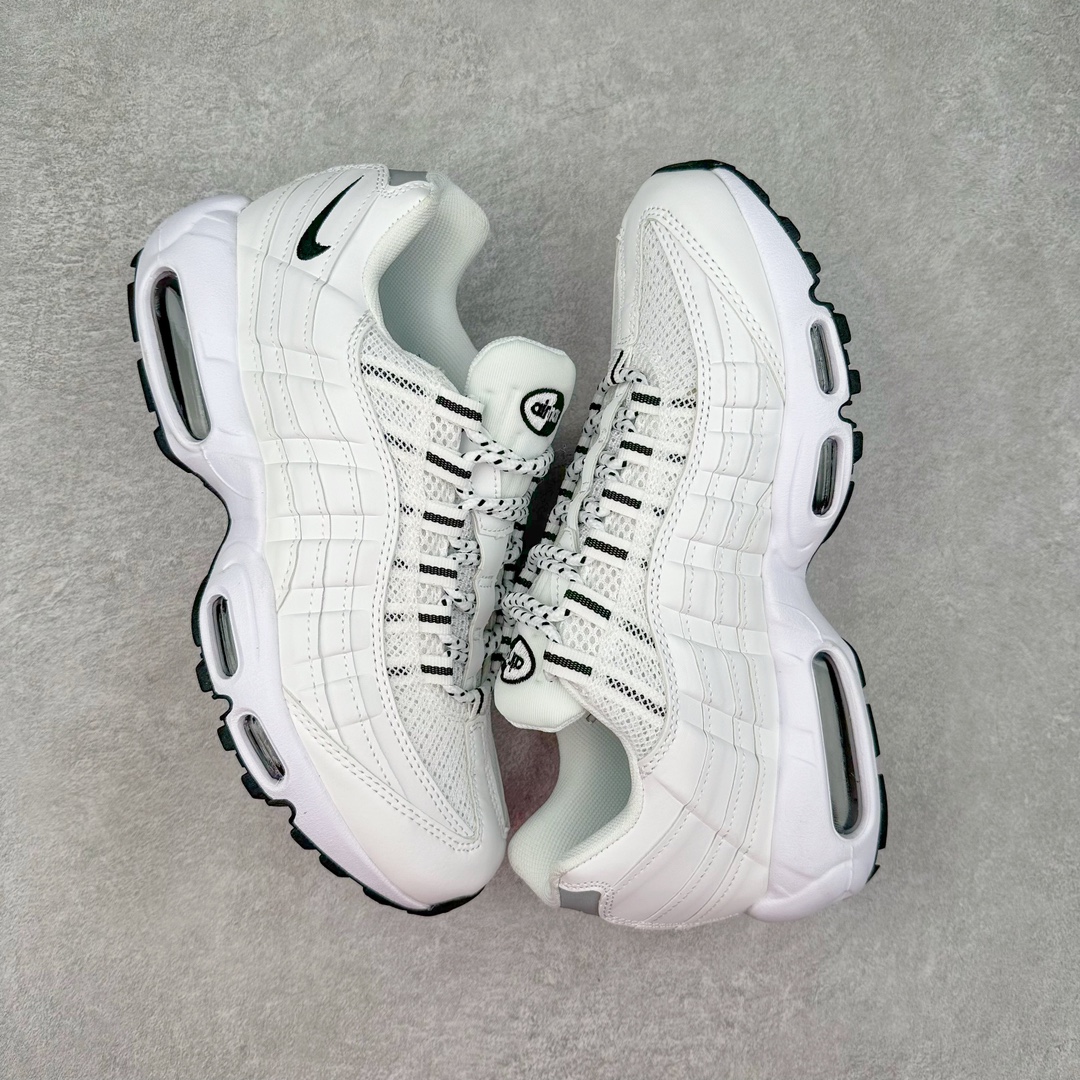 图片[3]-＃MX版 NK Air Max 95 复古减震气垫跑鞋 经典重温 609048-109 外单专供大厂出品 品质稳定 一百余色 终端操作 鞋款设计灵感源于人体构造 中底设计基于人体的脊柱构造 是整体设计的核心 尼龙孔眼代表了肋骨 而分层式面板和网眼象征着肌肉纤维和肉体组织 Air Max 95采用了两个独立的吹塑成型的Air-Sole单元 并首次在前掌使用可视化气垫设计 Swoosh logo夜当作一个 点符号放在了鞋子的后帮位置 20年的发展让 AIR MAX 95有了不同的故事 20年后再度面向世人的时候 焕然一新的面貌 让人有了另外一种清新脱俗的感觉 尺码：39 40 40.5 41 42 42.5 43 44 44.5 45 46 47.5 48-选品中心