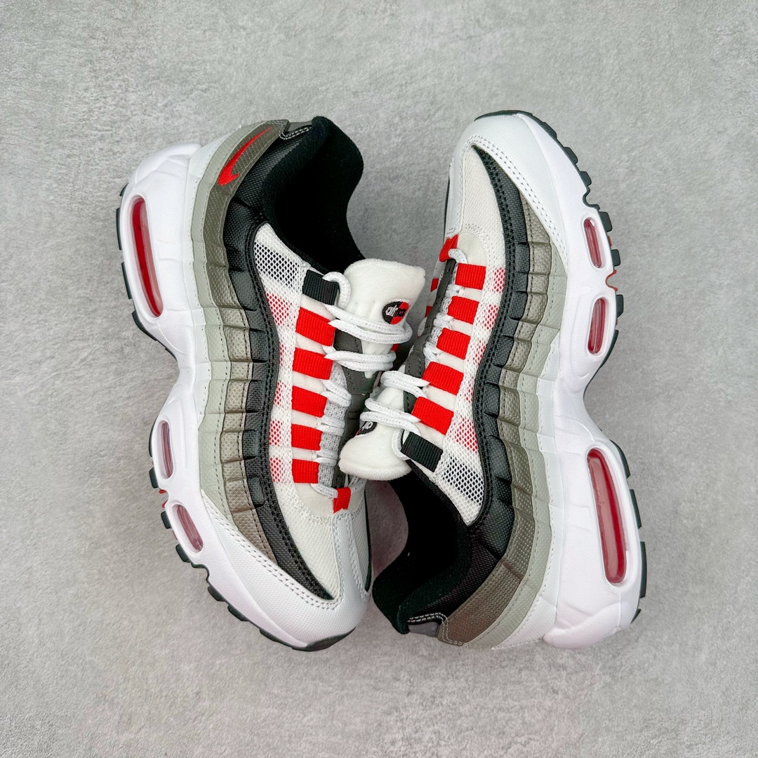 图片[3]-＃MX版 NK Air Max 95 复古减震气垫跑鞋 经典重温 DH9792-100 外单专供大厂出品 品质稳定 一百余色 终端操作 鞋款设计灵感源于人体构造 中底设计基于人体的脊柱构造 是整体设计的核心 尼龙孔眼代表了肋骨 而分层式面板和网眼象征着肌肉纤维和肉体组织 Air Max 95采用了两个独立的吹塑成型的Air-Sole单元 并首次在前掌使用可视化气垫设计 Swoosh logo夜当作一个 点符号放在了鞋子的后帮位置 20年的发展让 AIR MAX 95有了不同的故事 20年后再度面向世人的时候 焕然一新的面貌 让人有了另外一种清新脱俗的感觉 尺码：39 40 40.5 41 42 42.5 43 44 44.5 45 46 47.5 48-选品中心
