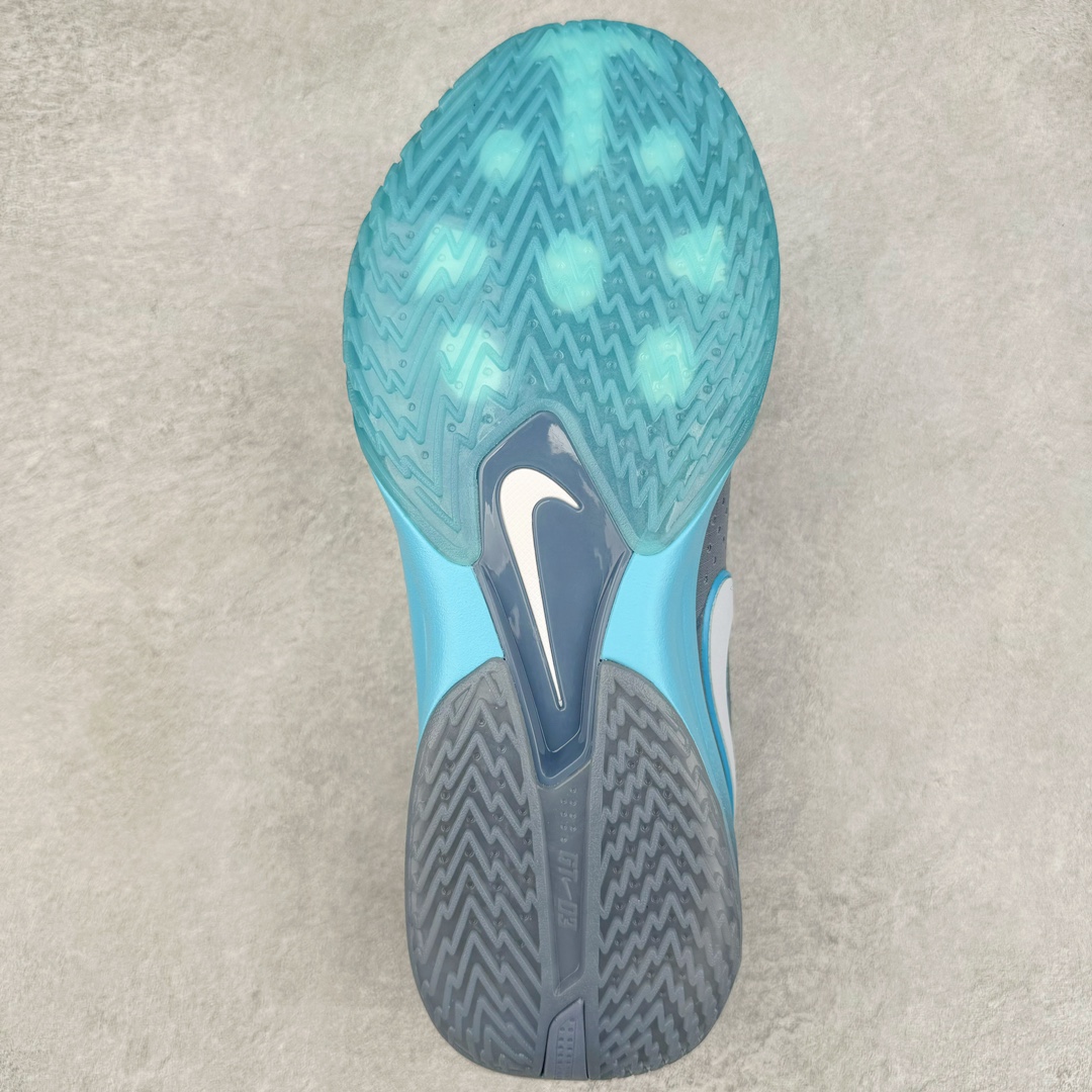 图片[9]-＃灭世/Max NK Air Zoom G.T.Cut 3 EP 实战系列篮球鞋 DV2913-402 全新GT Cut 3.0 全掌搭载了 ZoomX 泡棉 使得整双鞋在缓震表现上可谓相当优秀 拥有着顶级科技配置的同时 颜值设计也非常可观 整体鞋型仍然保留了前低后高的设计 G.T. Cut 传统的突进极速突破的感觉 鞋头麂皮材质和 NK Flywire 飞线工艺 相对来说包裹感更好了 必备的TPU 支撑片 两侧 Swoosh 的透气孔设计 起到散热透气的作用 鞋舌采用类似跑鞋的半开叉式设计 搭配鞋带既可以提升包裹感 又降低了运动中鞋舌乱跑的可能性 鞋子内里填充相当厚实 避免掉跟 尺码：39 40 40.5 41 42 42.5 43 44 44.5 45 46-选品中心