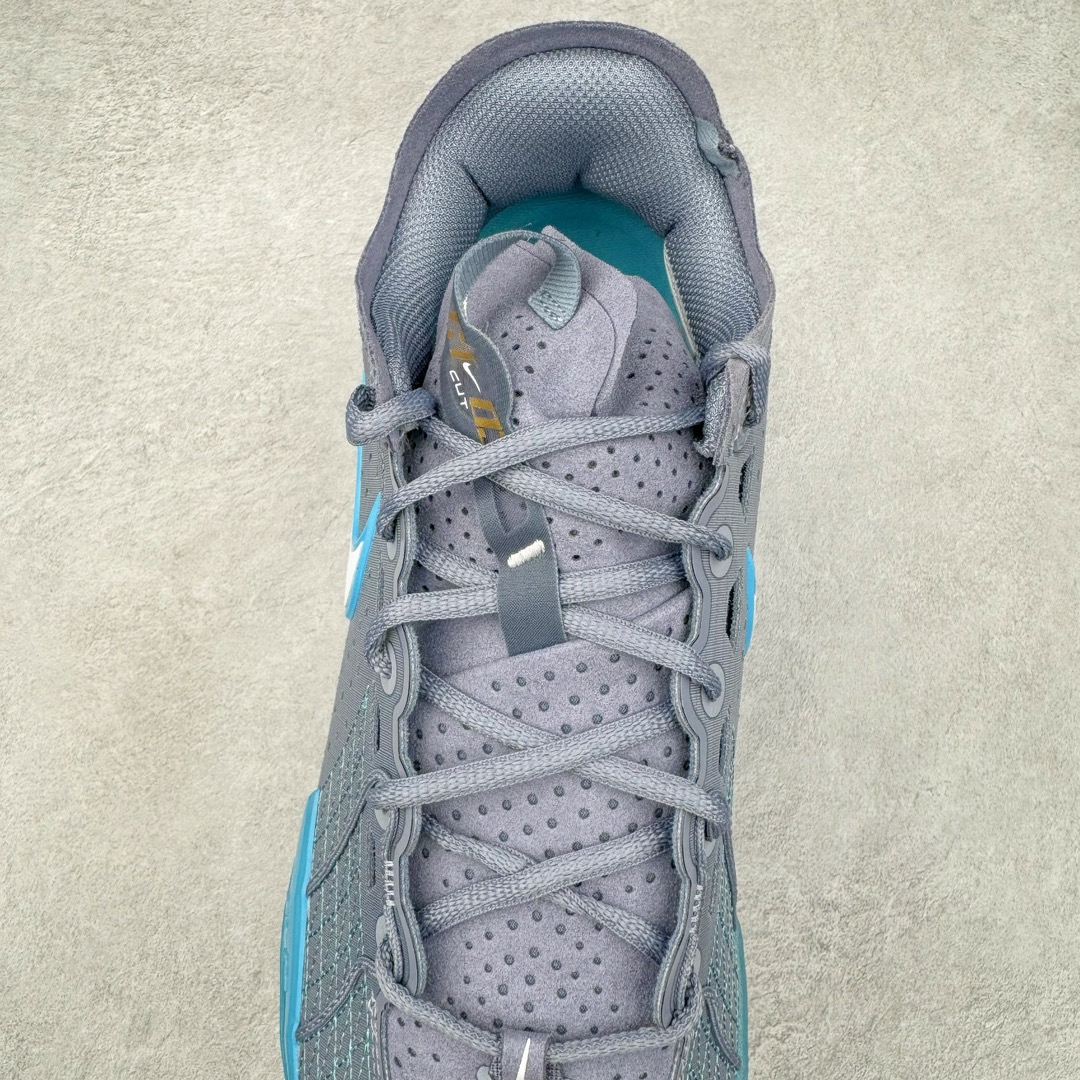 图片[5]-＃灭世/Max NK Air Zoom G.T.Cut 3 EP 实战系列篮球鞋 DV2913-402 全新GT Cut 3.0 全掌搭载了 ZoomX 泡棉 使得整双鞋在缓震表现上可谓相当优秀 拥有着顶级科技配置的同时 颜值设计也非常可观 整体鞋型仍然保留了前低后高的设计 G.T. Cut 传统的突进极速突破的感觉 鞋头麂皮材质和 NK Flywire 飞线工艺 相对来说包裹感更好了 必备的TPU 支撑片 两侧 Swoosh 的透气孔设计 起到散热透气的作用 鞋舌采用类似跑鞋的半开叉式设计 搭配鞋带既可以提升包裹感 又降低了运动中鞋舌乱跑的可能性 鞋子内里填充相当厚实 避免掉跟 尺码：39 40 40.5 41 42 42.5 43 44 44.5 45 46-选品中心