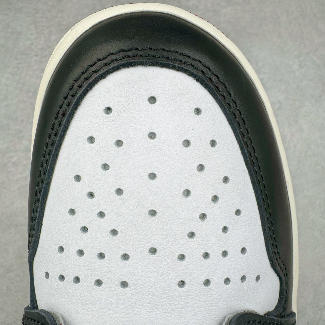 图片[16]-＃Ljr特供 Air Jordan AJ1 Retro High 新黑脚趾2024 DZ5485-106 全新改良批次 圈内最强倒钩系列 恪守真诚 承诺混一赔十 高端零售裸鞋圈特供批次 SZ原厂全套原楦原纸板冲刀磨具开发 原厂皮料加持 原厂港宝加持定型后跟R度完美 同源原厂电绣 飞翼针数密度立体效果一致 百分百一致原鞋 原厂拉帮工艺 针距密度一致 后跟弧度收口自然不对折 极致一眼正品既视感 进口玻璃冲刀皮料裁剪零毛边 全鞋电脑针车工艺 品控清洁度最高QC检验标准 免检产品 原厂订购鞋盒、鞋标、防尘纸、鞋撑、鞋带 追求极致的原厂味道 尺码：40.5 41 42 42.5 43 44 44.5 45 46 47.5 48.5-选品中心