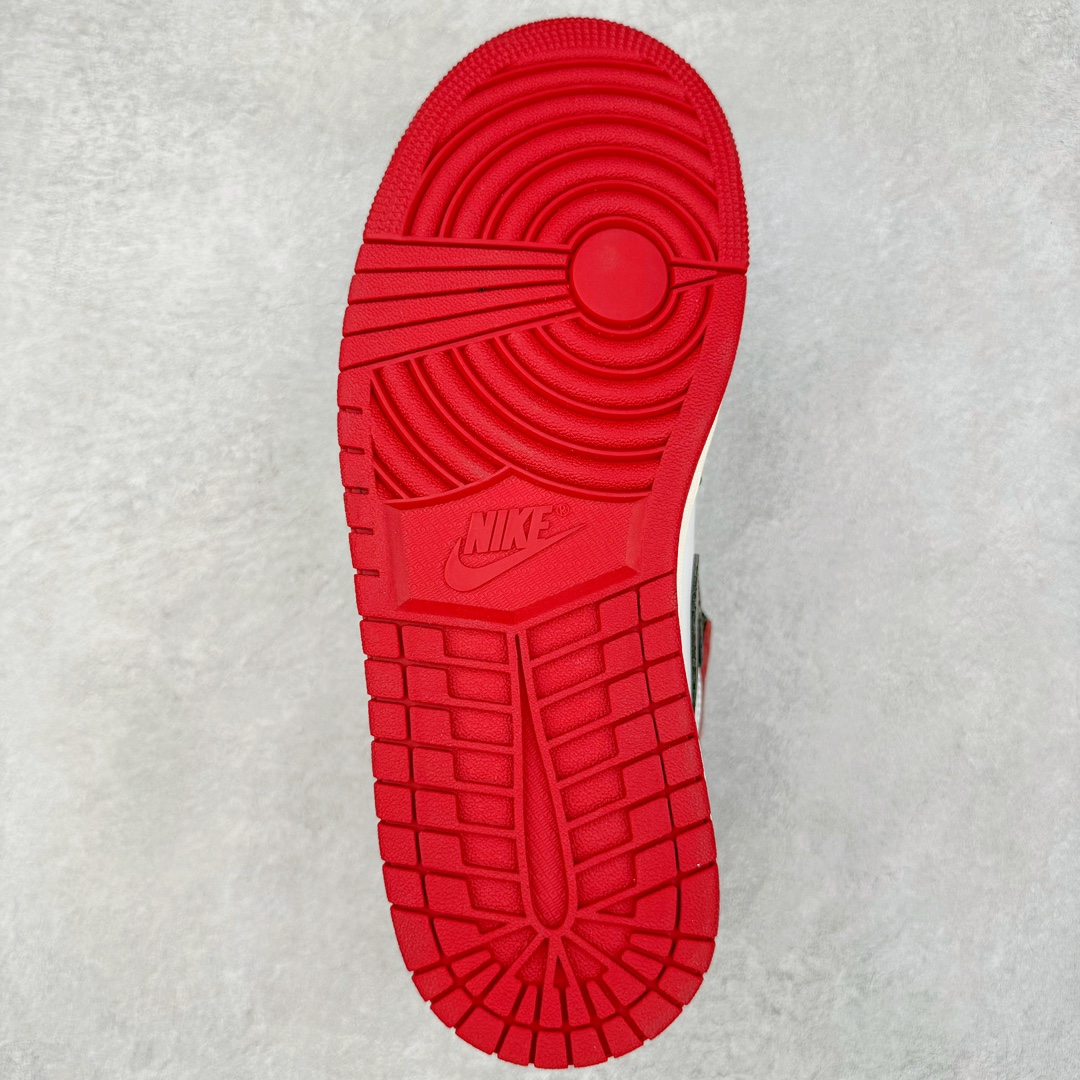 图片[9]-＃Ljr特供 Air Jordan AJ1 Retro High 新黑脚趾2024 DZ5485-106 全新改良批次 圈内最强倒钩系列 恪守真诚 承诺混一赔十 高端零售裸鞋圈特供批次 SZ原厂全套原楦原纸板冲刀磨具开发 原厂皮料加持 原厂港宝加持定型后跟R度完美 同源原厂电绣 飞翼针数密度立体效果一致 百分百一致原鞋 原厂拉帮工艺 针距密度一致 后跟弧度收口自然不对折 极致一眼正品既视感 进口玻璃冲刀皮料裁剪零毛边 全鞋电脑针车工艺 品控清洁度最高QC检验标准 免检产品 原厂订购鞋盒、鞋标、防尘纸、鞋撑、鞋带 追求极致的原厂味道 尺码：40.5 41 42 42.5 43 44 44.5 45 46 47.5 48.5-选品中心