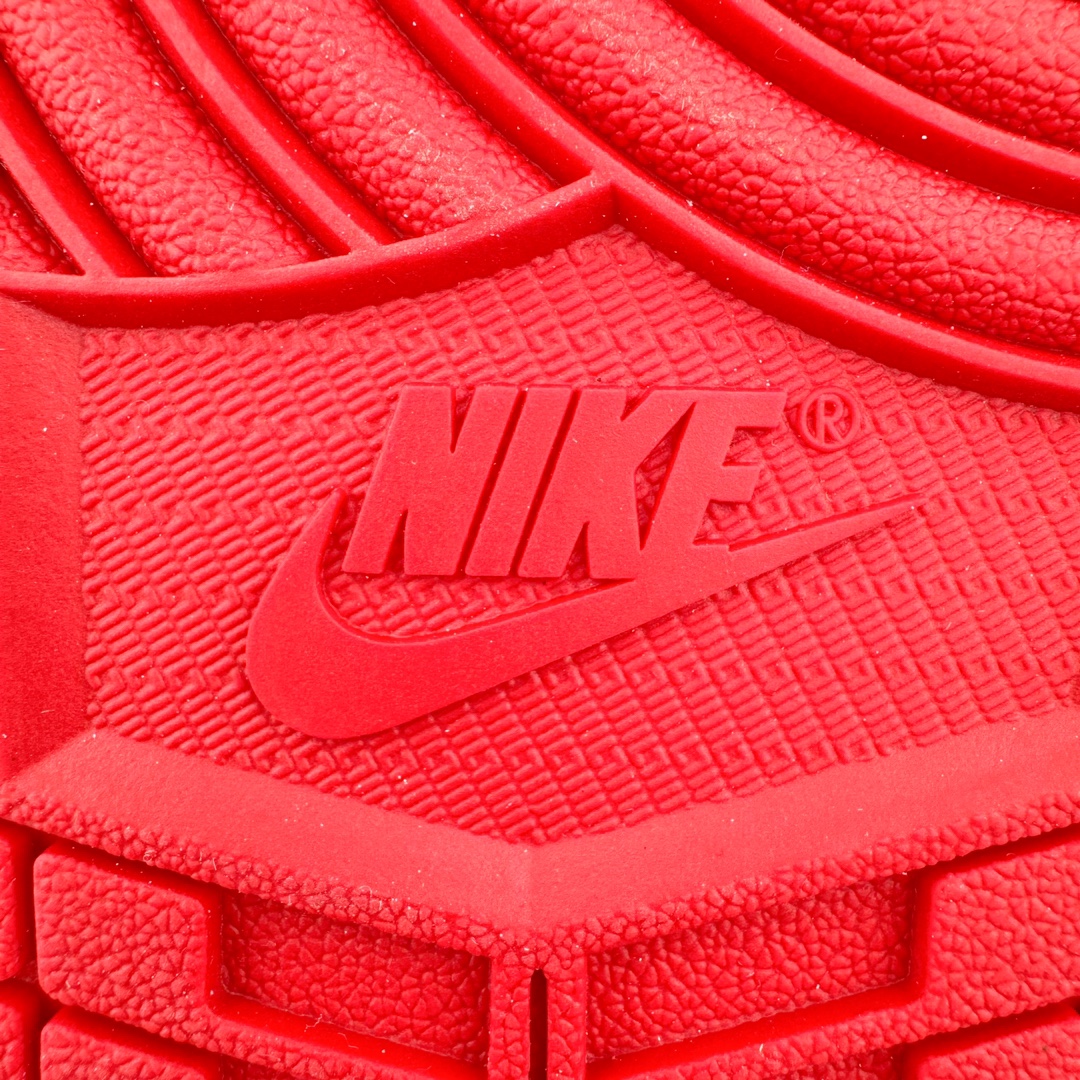 图片[22]-＃Ljr特供 Air Jordan AJ1 Retro High 新黑脚趾2024 DZ5485-106 全新改良批次 圈内最强倒钩系列 恪守真诚 承诺混一赔十 高端零售裸鞋圈特供批次 SZ原厂全套原楦原纸板冲刀磨具开发 原厂皮料加持 原厂港宝加持定型后跟R度完美 同源原厂电绣 飞翼针数密度立体效果一致 百分百一致原鞋 原厂拉帮工艺 针距密度一致 后跟弧度收口自然不对折 极致一眼正品既视感 进口玻璃冲刀皮料裁剪零毛边 全鞋电脑针车工艺 品控清洁度最高QC检验标准 免检产品 原厂订购鞋盒、鞋标、防尘纸、鞋撑、鞋带 追求极致的原厂味道 尺码：40.5 41 42 42.5 43 44 44.5 45 46 47.5 48.5-选品中心