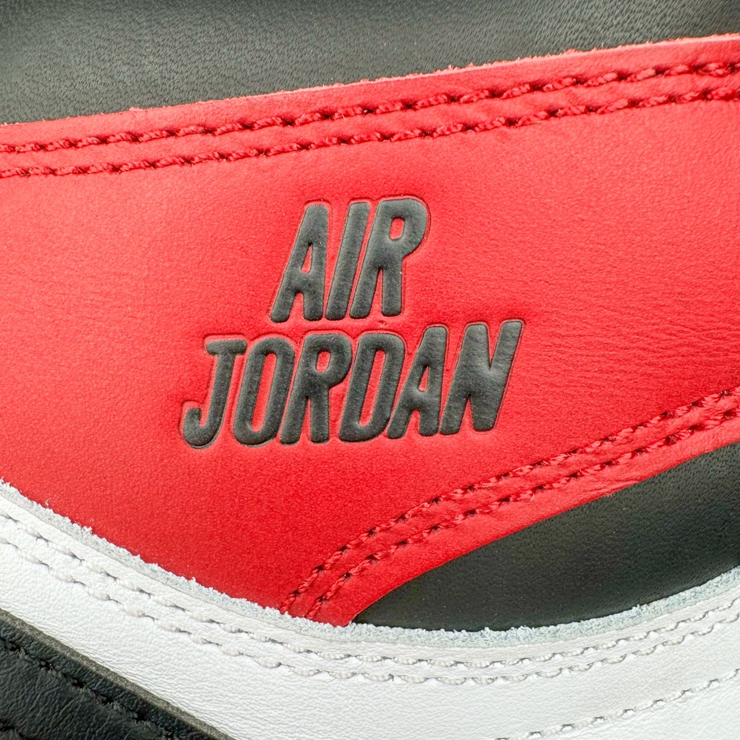 图片[20]-＃Ljr特供 Air Jordan AJ1 Retro High 新黑脚趾2024 DZ5485-106 全新改良批次 圈内最强倒钩系列 恪守真诚 承诺混一赔十 高端零售裸鞋圈特供批次 SZ原厂全套原楦原纸板冲刀磨具开发 原厂皮料加持 原厂港宝加持定型后跟R度完美 同源原厂电绣 飞翼针数密度立体效果一致 百分百一致原鞋 原厂拉帮工艺 针距密度一致 后跟弧度收口自然不对折 极致一眼正品既视感 进口玻璃冲刀皮料裁剪零毛边 全鞋电脑针车工艺 品控清洁度最高QC检验标准 免检产品 原厂订购鞋盒、鞋标、防尘纸、鞋撑、鞋带 追求极致的原厂味道 尺码：40.5 41 42 42.5 43 44 44.5 45 46 47.5 48.5-选品中心