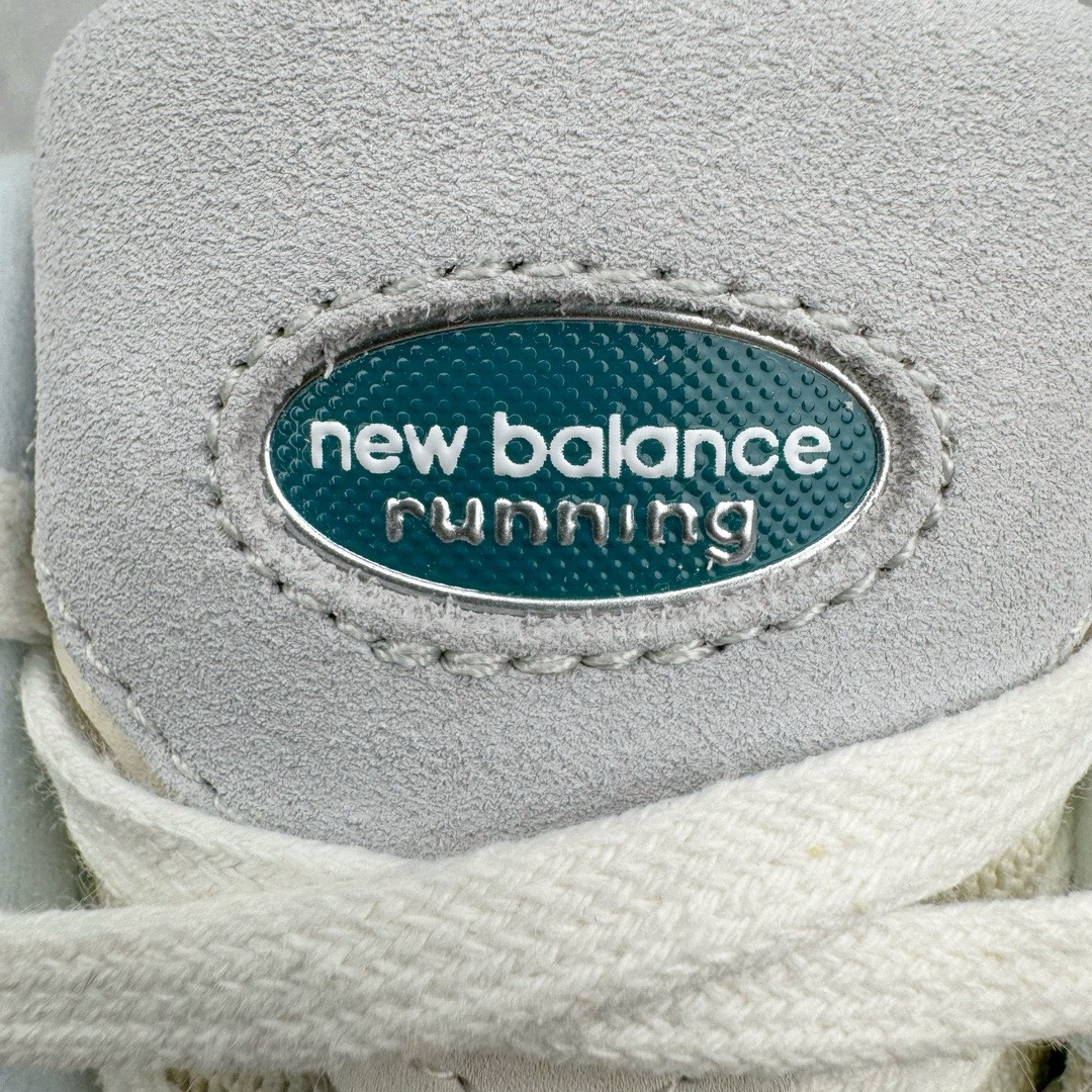 图片[16]-＃M纯原 New Balance M2002REK 龙年灰白 NB新百伦潮流复古织物皮革减震防滑耐磨轻便低帮跑步鞋 原档数据独立私模大底 唯一正确六层组合大底 RB前软后硬 百分百还原原鞋脚感 基于市场现有版本全新升级调整 NB市场最强产物 全网最全配色加持 全套原楦原纸板原厂数据开发 全鞋电脑针车加持 原厂网布 原装进口头层翻毛皮料正确绒感卡色 正确中底拉帮中底网布细节 一比一手工擦旧效果 冲裁组合 匠心打造 耗时两个月开发完成 工艺极其复杂难度可想而知 高端零售专供产物 尺码：36 37 37.5 38 38.5 39.5 40 40.5 41.5 42 42.5 43 44 44.5 45 45.5 46.5 47-选品中心
