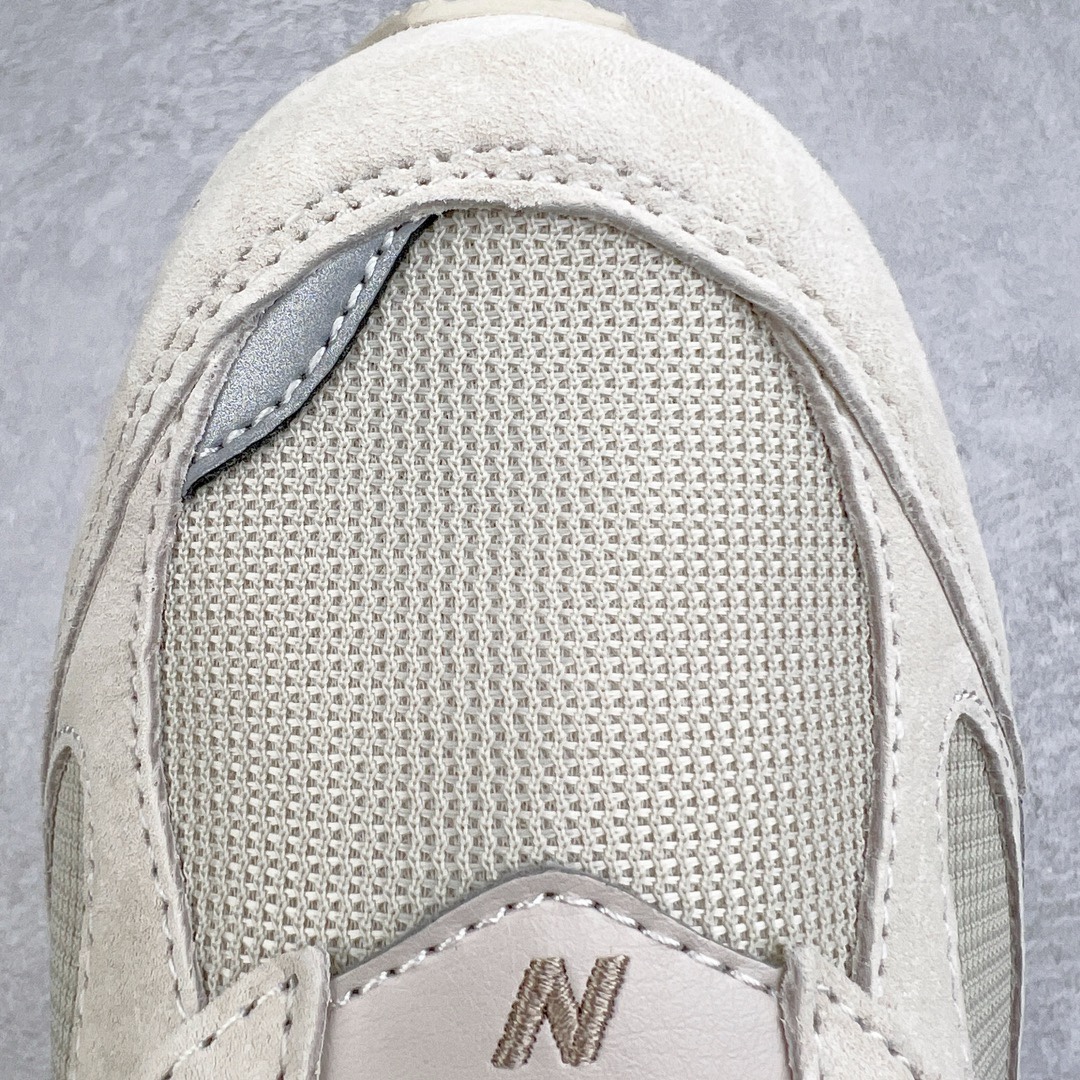 图片[12]-＃M纯原 New Balance M2002RJN 米白 NB新百伦潮流复古织物皮革减震防滑耐磨轻便低帮跑步鞋 原档数据独立私模大底 唯一正确六层组合大底 RB前软后硬 百分百还原原鞋脚感 基于市场现有版本全新升级调整 NB市场最强产物 全网最全配色加持 全套原楦原纸板原厂数据开发 全鞋电脑针车加持 原厂网布 原装进口头层翻毛皮料正确绒感卡色 正确中底拉帮中底网布细节 一比一手工擦旧效果 冲裁组合 匠心打造 耗时两个月开发完成 工艺极其复杂难度可想而知 高端零售专供产物 尺码：36 37 37.5 38 38.5 39.5 40 40.5 41.5 42 42.5 43 44 44.5 45 45.5 46.5 47-选品中心