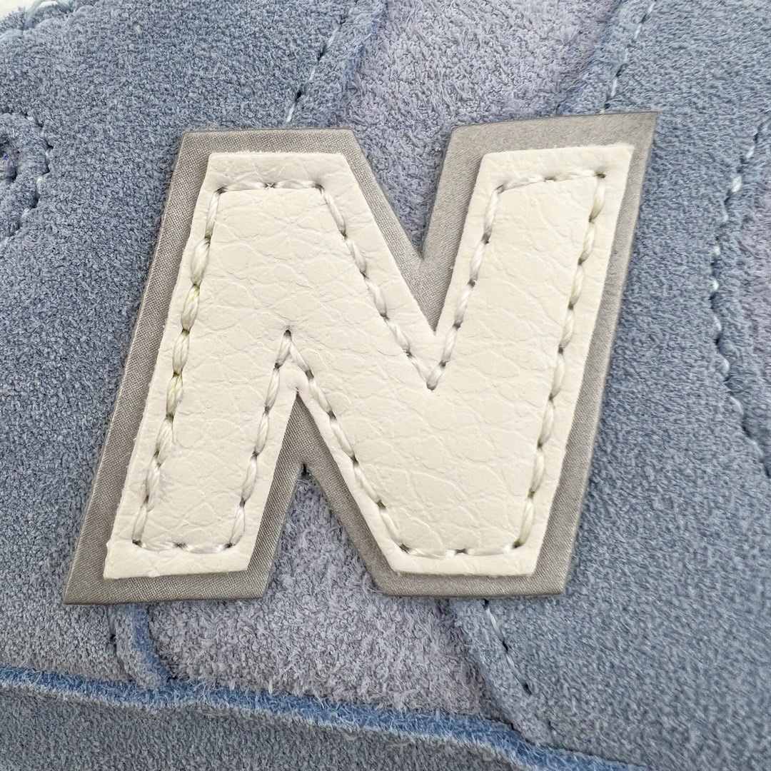 图片[10]-＃M纯原 New Balance M2002RSD NB新百伦潮流复古织物皮革减震防滑耐磨轻便低帮跑步鞋 原档数据独立私模大底 唯一正确六层组合大底 RB前软后硬 百分百还原原鞋脚感 基于市场现有版本全新升级调整 NB市场最强产物 全网最全配色加持 全套原楦原纸板原厂数据开发 全鞋电脑针车加持 原厂网布 原装进口头层翻毛皮料正确绒感卡色 正确中底拉帮中底网布细节 一比一手工擦旧效果 冲裁组合 匠心打造 耗时两个月开发完成 工艺极其复杂难度可想而知 高端零售专供产物 尺码：36 37 37.5 38 38.5 39.5 40 40.5 41.5 42 42.5 43 44 44.5 45 45.5 46.5 47-选品中心