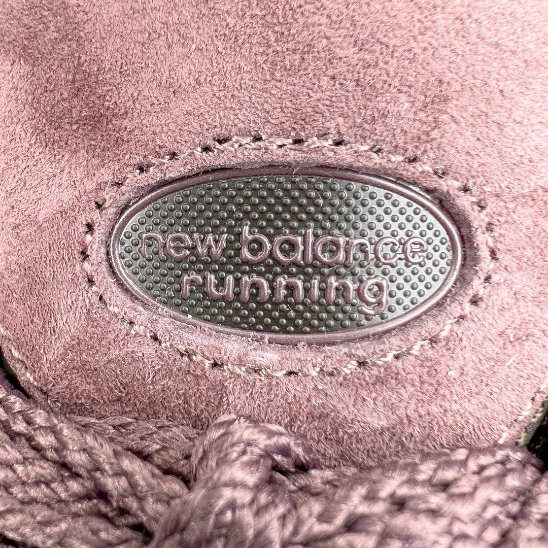 图片[12]-＃M纯原 New Balance M2002RCD 酒红 NB新百伦潮流复古织物皮革减震防滑耐磨轻便低帮跑步鞋 原档数据独立私模大底 唯一正确六层组合大底 RB前软后硬 百分百还原原鞋脚感 基于市场现有版本全新升级调整 NB市场最强产物 全网最全配色加持 全套原楦原纸板原厂数据开发 全鞋电脑针车加持 原厂网布 原装进口头层翻毛皮料正确绒感卡色 正确中底拉帮中底网布细节 一比一手工擦旧效果 冲裁组合 匠心打造 耗时两个月开发完成 工艺极其复杂难度可想而知 高端零售专供产物 尺码：36 37 37.5 38 38.5 39.5 40 40.5 41.5 42 42.5 43 44 44.5 45 45.5 46.5 47-选品中心