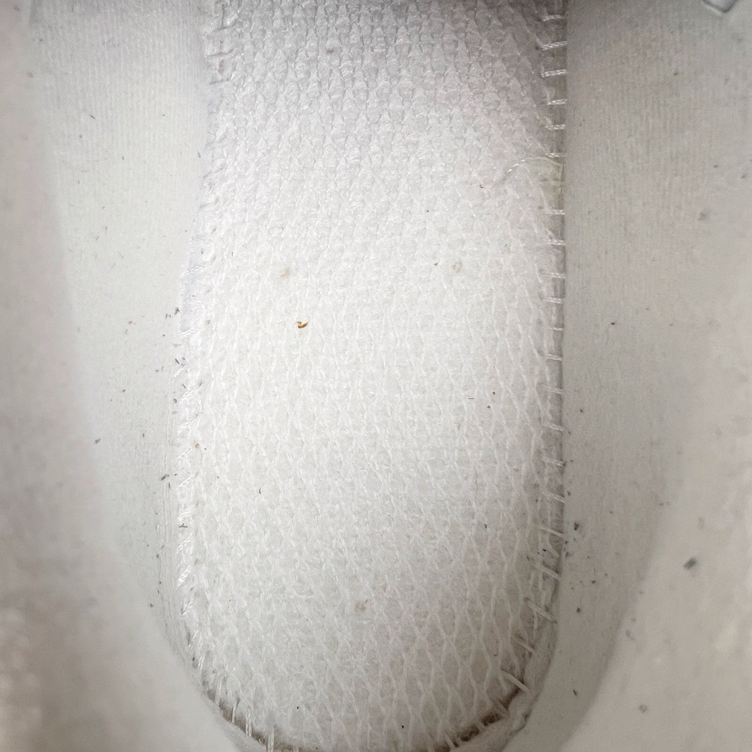 图片[17]-＃M纯原 New Balance M2002RLN 浅米灰色 CNY限定 NB新百伦潮流复古织物皮革减震防滑耐磨轻便低帮跑步鞋 原档数据独立私模大底 唯一正确六层组合大底 RB前软后硬 百分百还原原鞋脚感 基于市场现有版本全新升级调整 NB市场最强产物 全网最全配色加持 全套原楦原纸板原厂数据开发 全鞋电脑针车加持 原厂网布 原装进口头层翻毛皮料正确绒感卡色 正确中底拉帮中底网布细节 一比一手工擦旧效果 冲裁组合 匠心打造 耗时两个月开发完成 工艺极其复杂难度可想而知 高端零售专供产物 尺码：36 37 37.5 38 38.5 39.5 40 40.5 41.5 42 42.5 43 44 44.5 45 45.5 46.5 47-选品中心