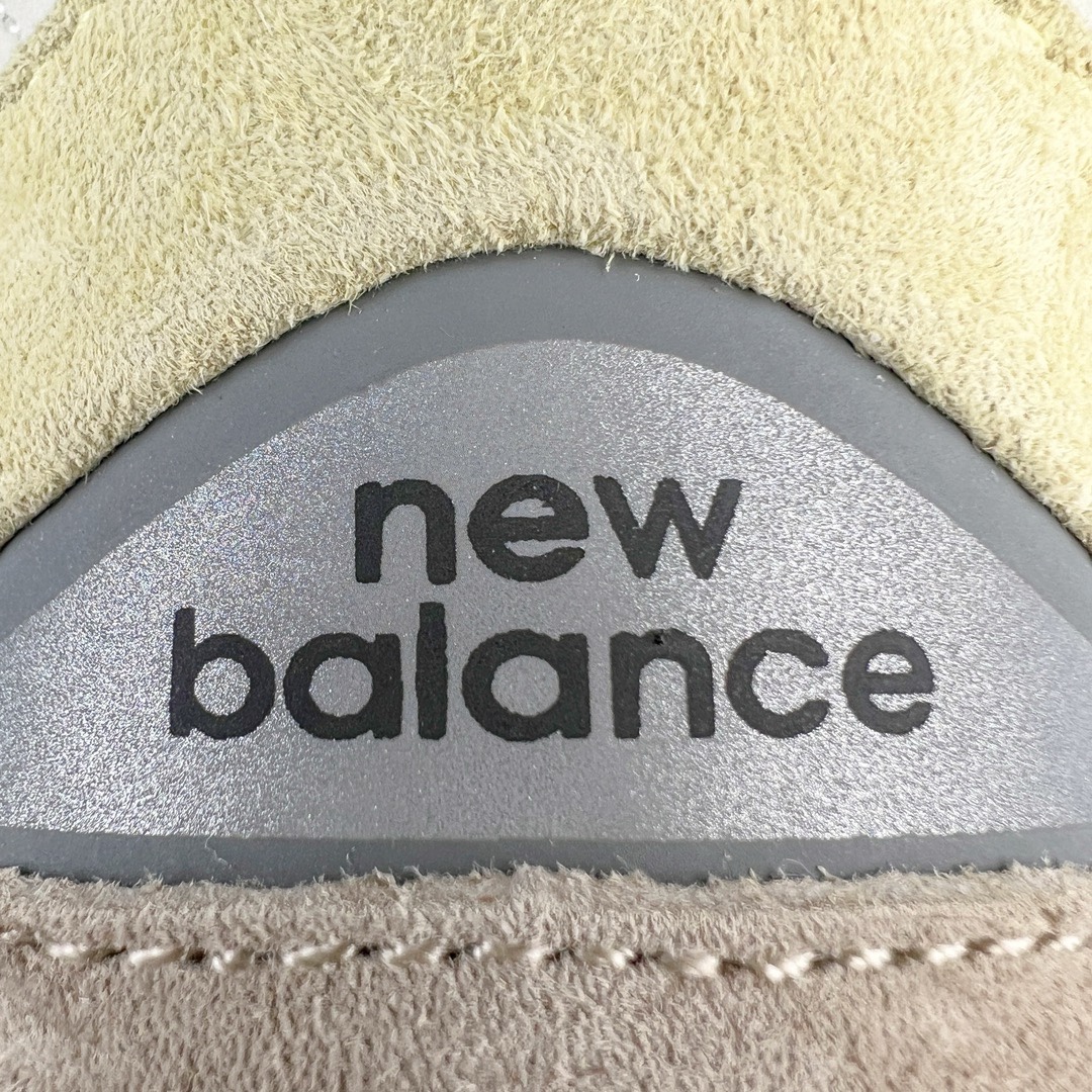 图片[11]-＃M纯原 AURALEE x NB New Balance M2002RA1 奶白 NB新百伦潮流复古织物皮革减震防滑耐磨轻便低帮跑步鞋 原档数据独立私模大底 唯一正确六层组合大底 RB前软后硬 百分百还原原鞋脚感 基于市场现有版本全新升级调整 NB市场最强产物 全网最全配色加持 全套原楦原纸板原厂数据开发 全鞋电脑针车加持 原厂网布 原装进口头层翻毛皮料正确绒感卡色 正确中底拉帮中底网布细节 一比一手工擦旧效果 冲裁组合 匠心打造 耗时两个月开发完成 工艺极其复杂难度可想而知 高端零售专供产物 尺码：36 37 37.5 38 38.5 39.5 40 40.5 41.5 42 42.5 43 44 44.5 45 45.5 46.5 47-选品中心