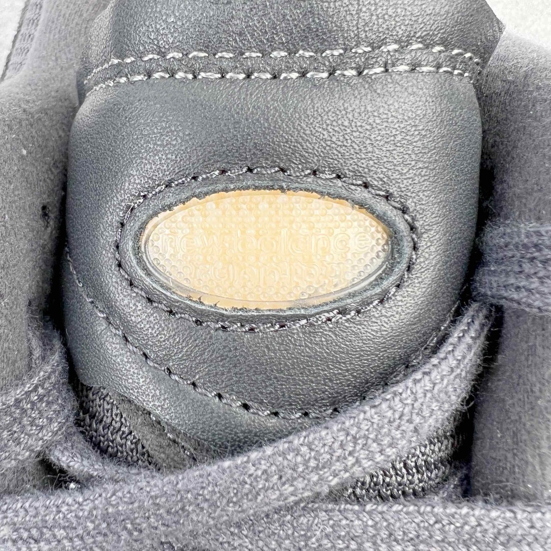 图片[15]-＃M纯原 New Balance M2002RDB 幻影黑 NB新百伦潮流复古织物皮革减震防滑耐磨轻便低帮跑步鞋 原档数据独立私模大底 唯一正确六层组合大底 RB前软后硬 百分百还原原鞋脚感 基于市场现有版本全新升级调整 NB市场最强产物 全网最全配色加持 全套原楦原纸板原厂数据开发 全鞋电脑针车加持 原厂网布 原装进口头层翻毛皮料正确绒感卡色 正确中底拉帮中底网布细节 一比一手工擦旧效果 冲裁组合 匠心打造 耗时两个月开发完成 工艺极其复杂难度可想而知 高端零售专供产物 尺码：36 37 37.5 38 38.5 39.5 40 40.5 41.5 42 42.5 43 44 44.5 45 45.5 46.5 47-选品中心