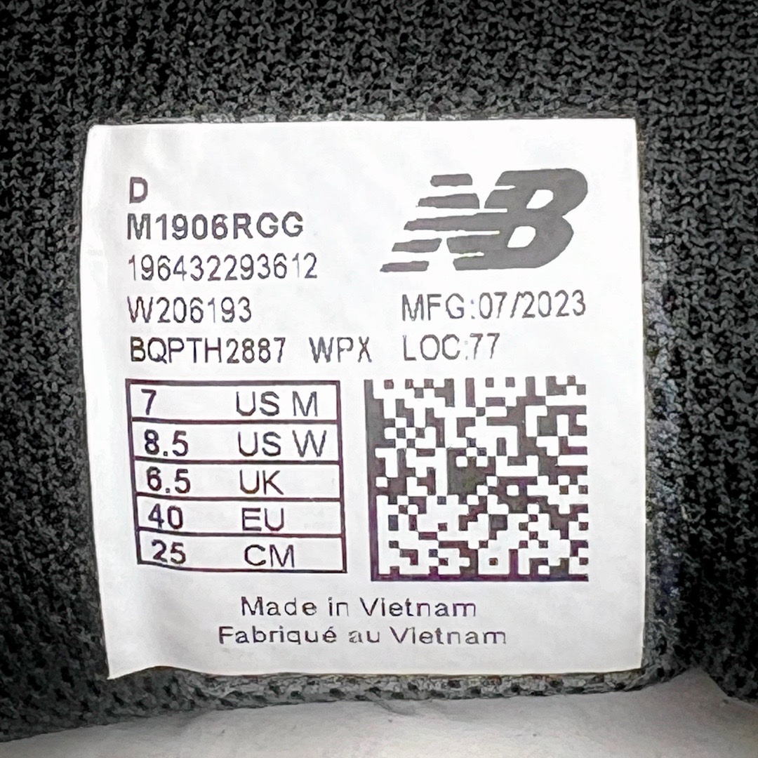 图片[18]-＃M纯原 GANNI × New Balance M1906RGG 联名灰白黄 NB新百伦潮流复古织物皮革减震防滑耐磨轻便低帮跑步鞋 原档数据独立私模大底 唯一正确六层组合大底 RB前软后硬 百分百还原原鞋脚感 基于市场现有版本全新升级调整 NB市场最强产物 全网最全配色加持 全套原楦原纸板原厂数据开发 全鞋电脑针车加持 原厂网布 原装进口头层翻毛皮料正确绒感卡色 正确中底拉帮中底网布细节 一比一手工擦旧效果 冲裁组合 匠心打造 耗时两个月开发完成 工艺极其复杂难度可想而知 高端零售专供产物 尺码：36 37 37.5 38 38.5 39.5 40 40.5 41.5 42 42.5 43 44 44.5 45 45.5 46.5 47-选品中心